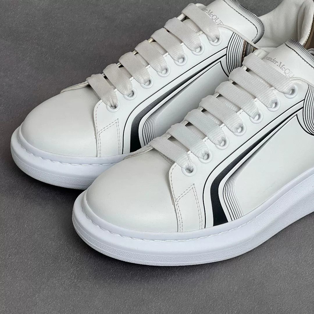 Alexander McQueen Alexander McQueen Casual Gold Lowtop Sneakers 10 Men Size US 10 / EU 43 - 3 Thumbnail