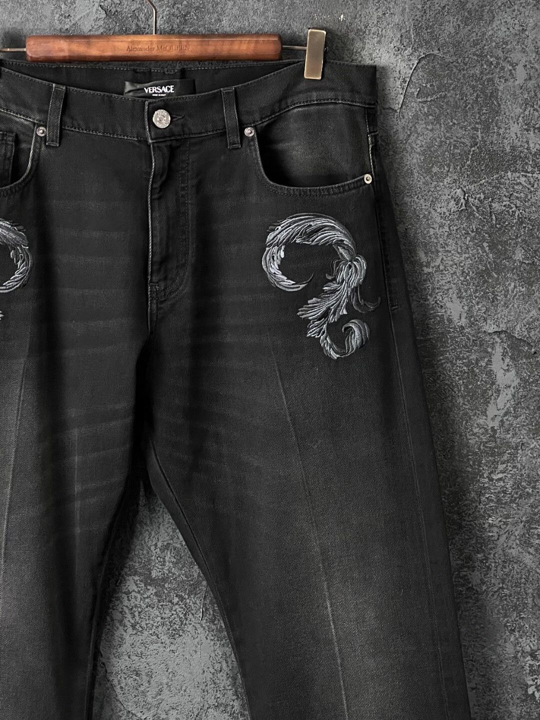 Versace Versace Denim Embroidered Black Denim Jeans 36 Men Size US 36 / EU 52 - 3 Thumbnail