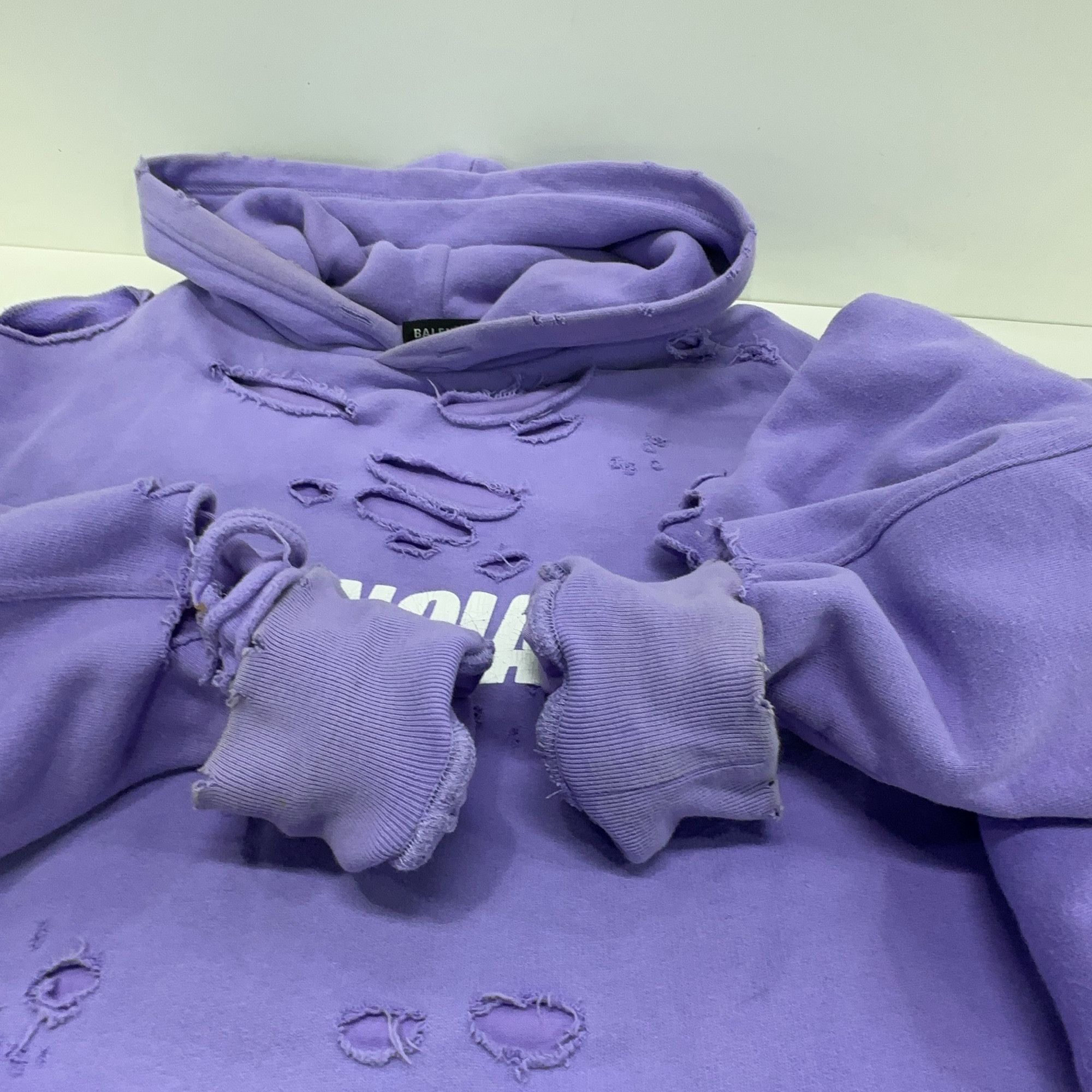 Balenciaga Balenciaga Distressed Logo Hoodie XXS Size US XXS / EU 40 - 12 Thumbnail
