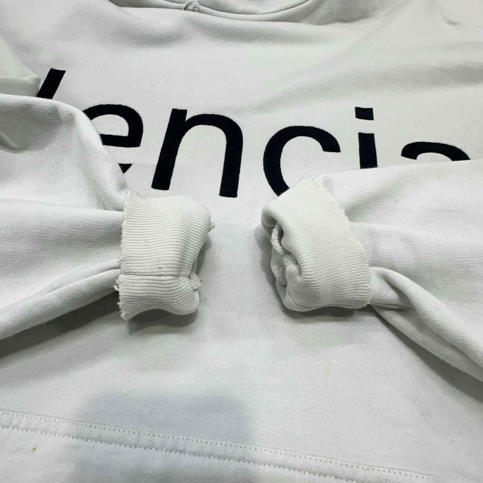 Balenciaga Balenciaga Distressed Logo Hoodie Size 1 Size US S / EU 44-46 / 1 - 10 Thumbnail
