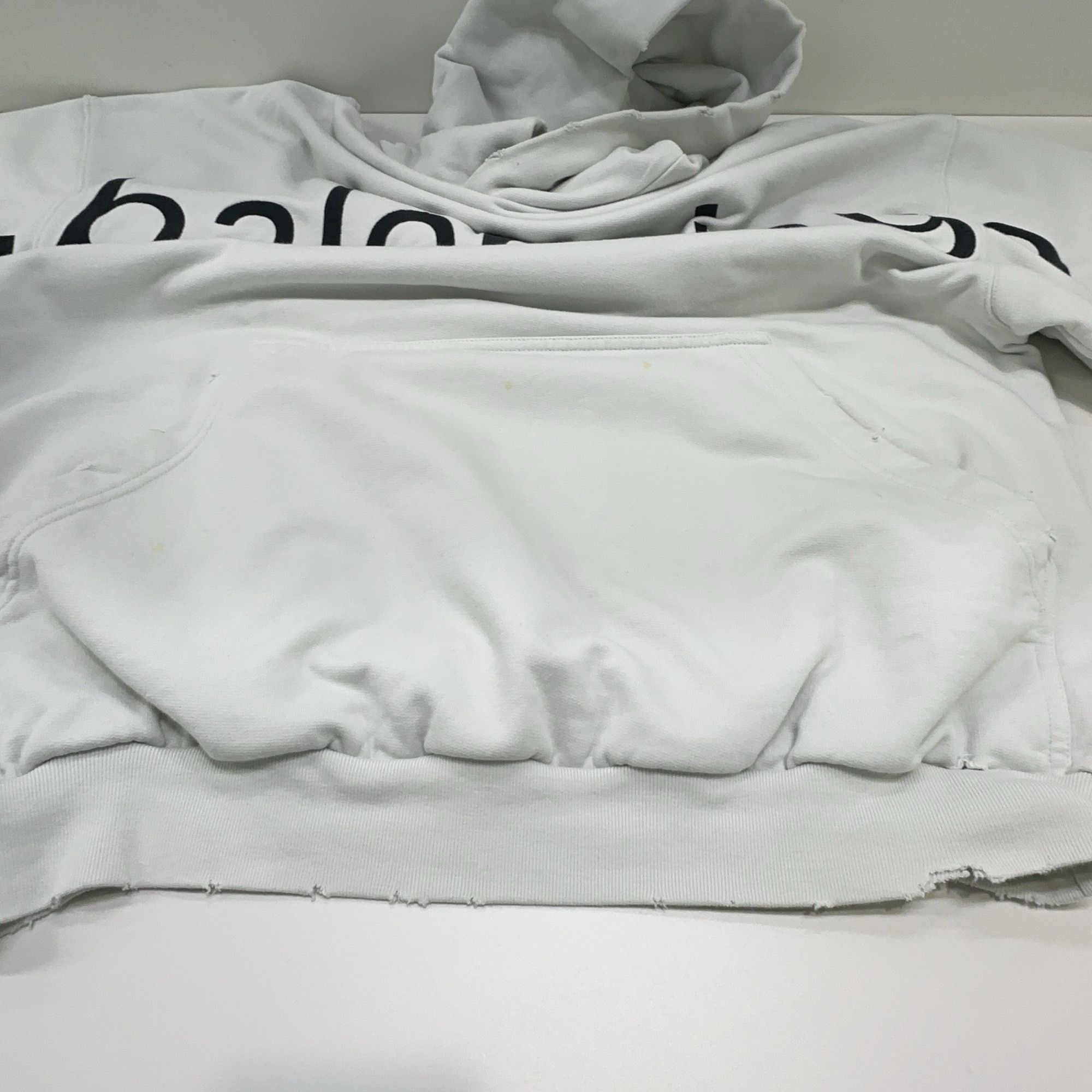 Balenciaga Balenciaga Distressed Logo Hoodie Size 1 Size US S / EU 44-46 / 1 - 12 Thumbnail