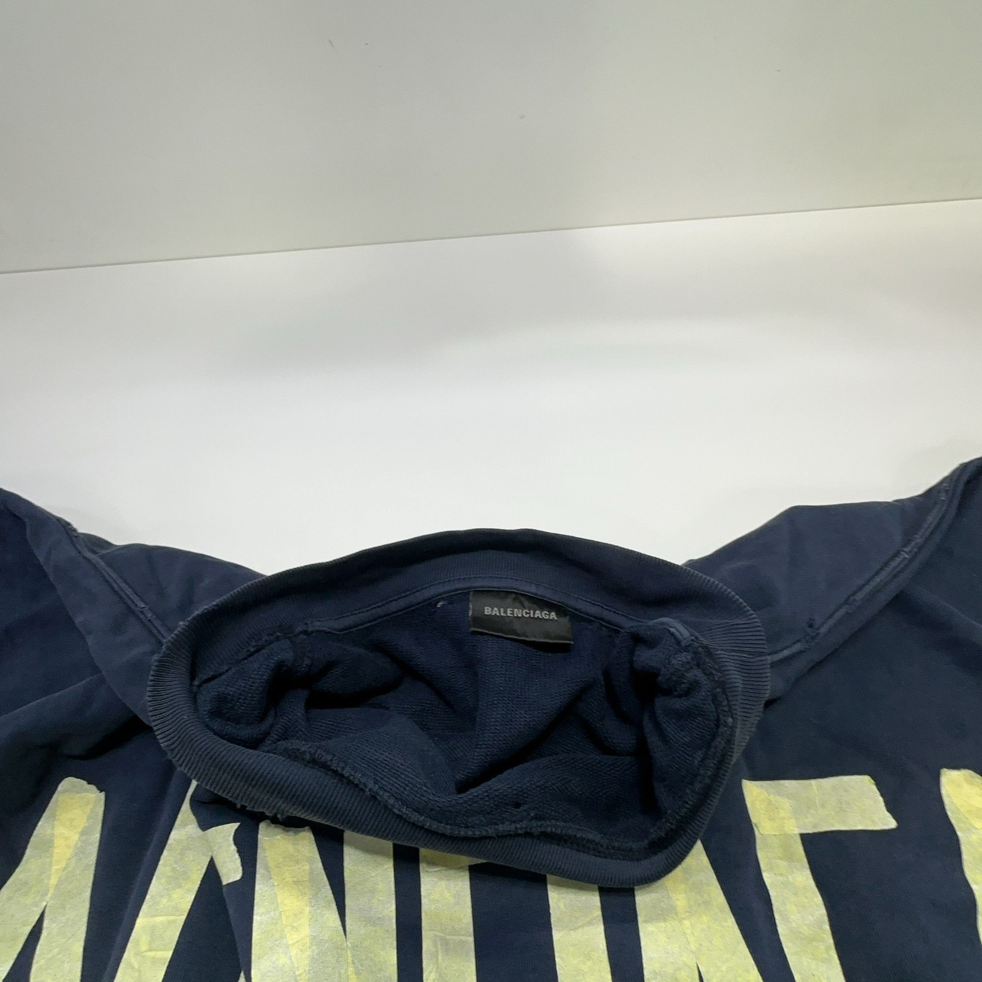 Balenciaga Balenciaga Tape Logo Sweatshirt Size 3 Size US L / EU 52-54 / 3 - 8 Thumbnail