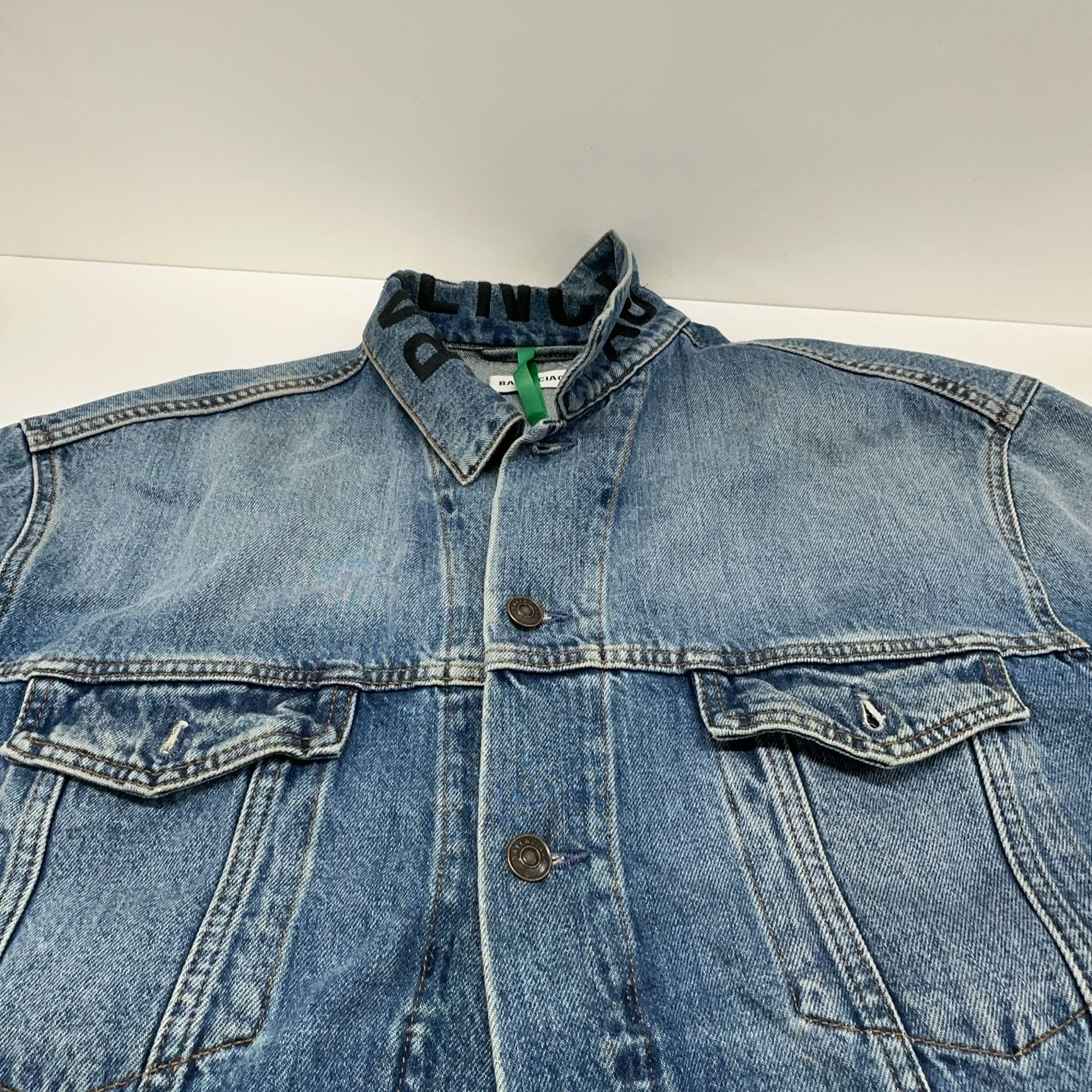 Balenciaga Balenciaga Logo Collar Raw Hem Denim Jacket 36 Size XS / US 0-2 / IT 36-38 - 7 Thumbnail