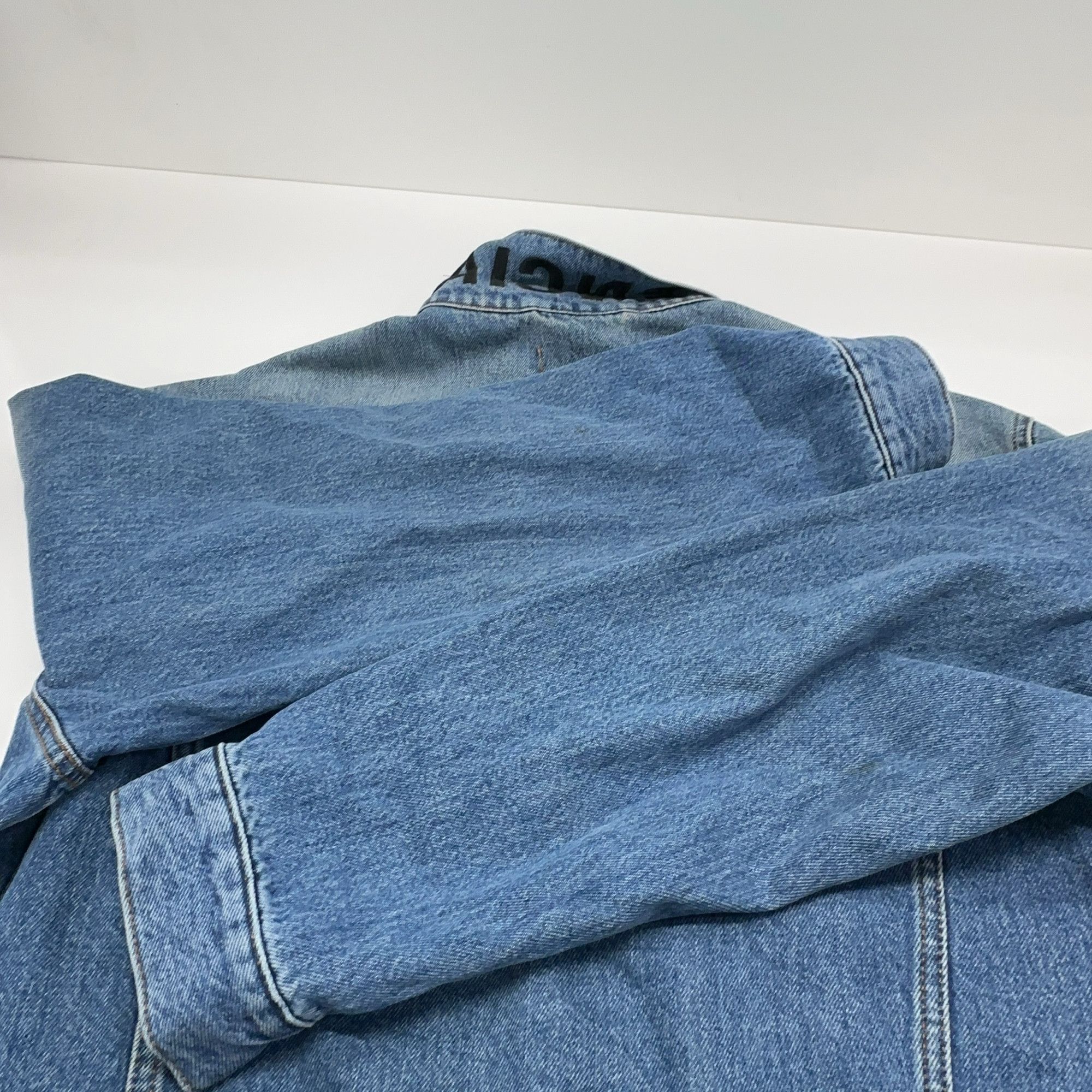 Balenciaga Balenciaga Logo Collar Raw Hem Denim Jacket 36 Size XS / US 0-2 / IT 36-38 - 10 Thumbnail