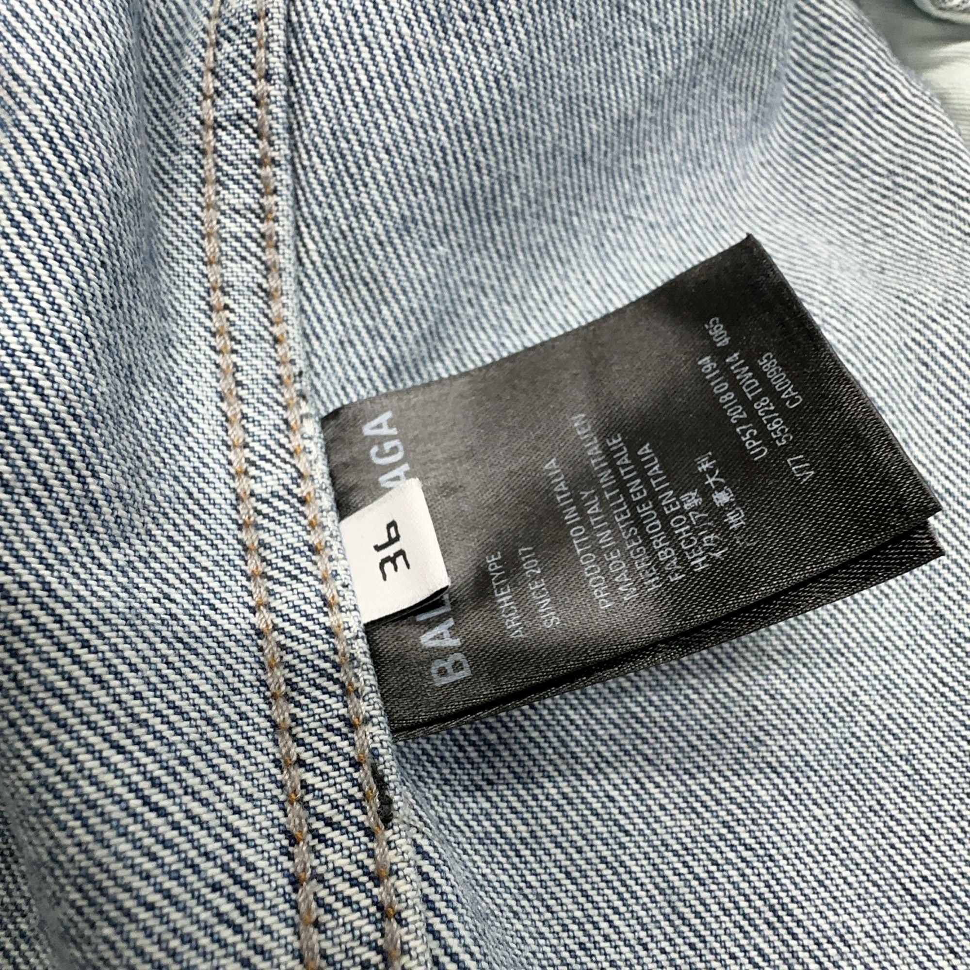 Balenciaga Balenciaga Logo Collar Raw Hem Denim Jacket 36 Size XS / US 0-2 / IT 36-38 - 5 Thumbnail