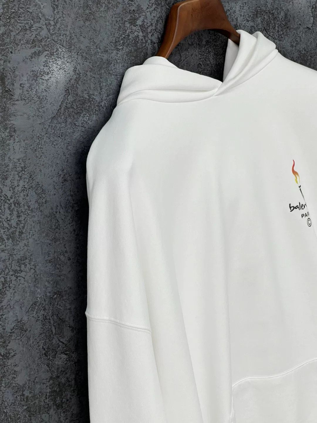 Balenciaga Balenciaga Retro Printed Hoodie xs Men Size US XS / EU 42 / 0 - 4 Thumbnail