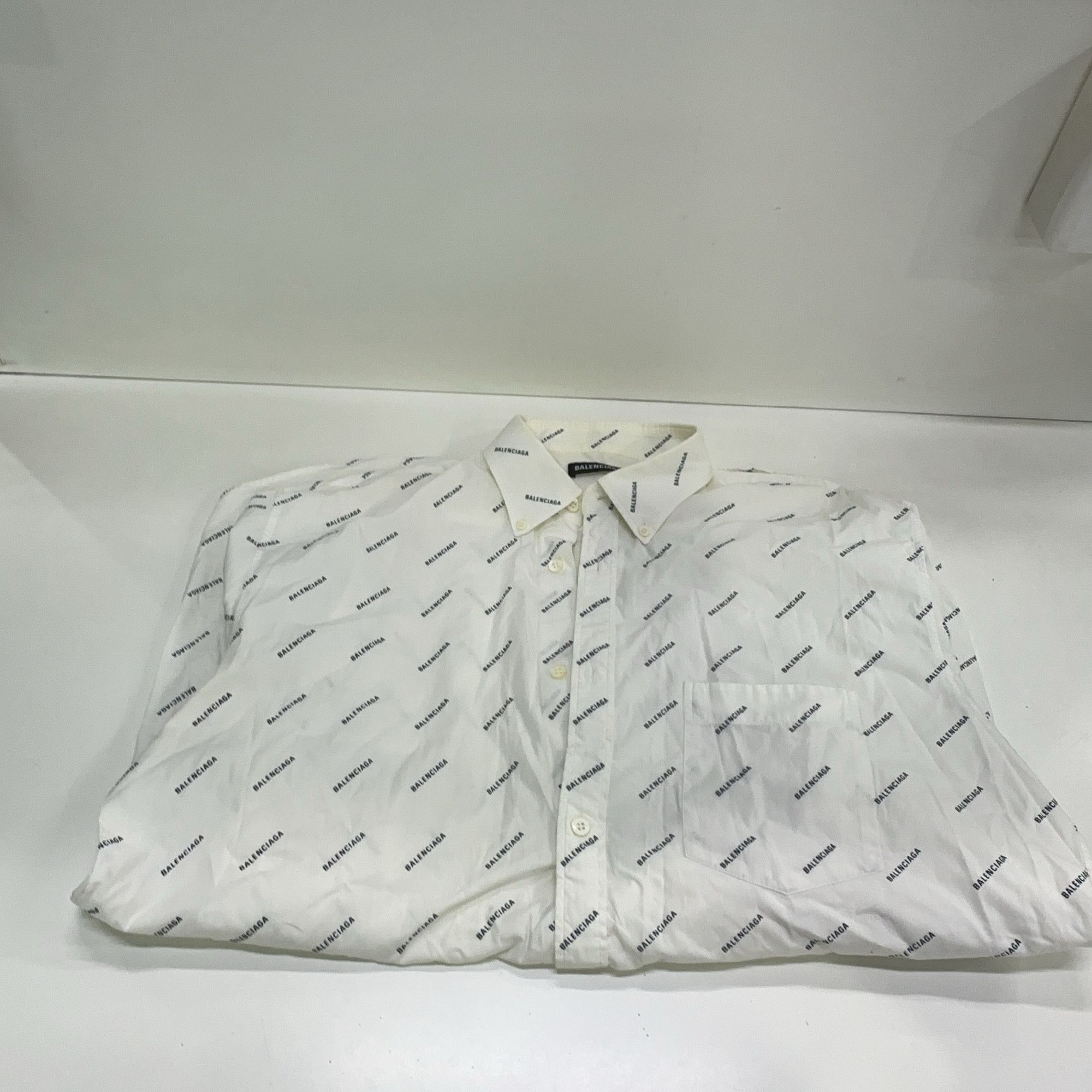 Balenciaga Balenciaga All-Over Logo Long Sleeve Shirt 39 Size US M / EU 48-50 / 2 - 9 Thumbnail