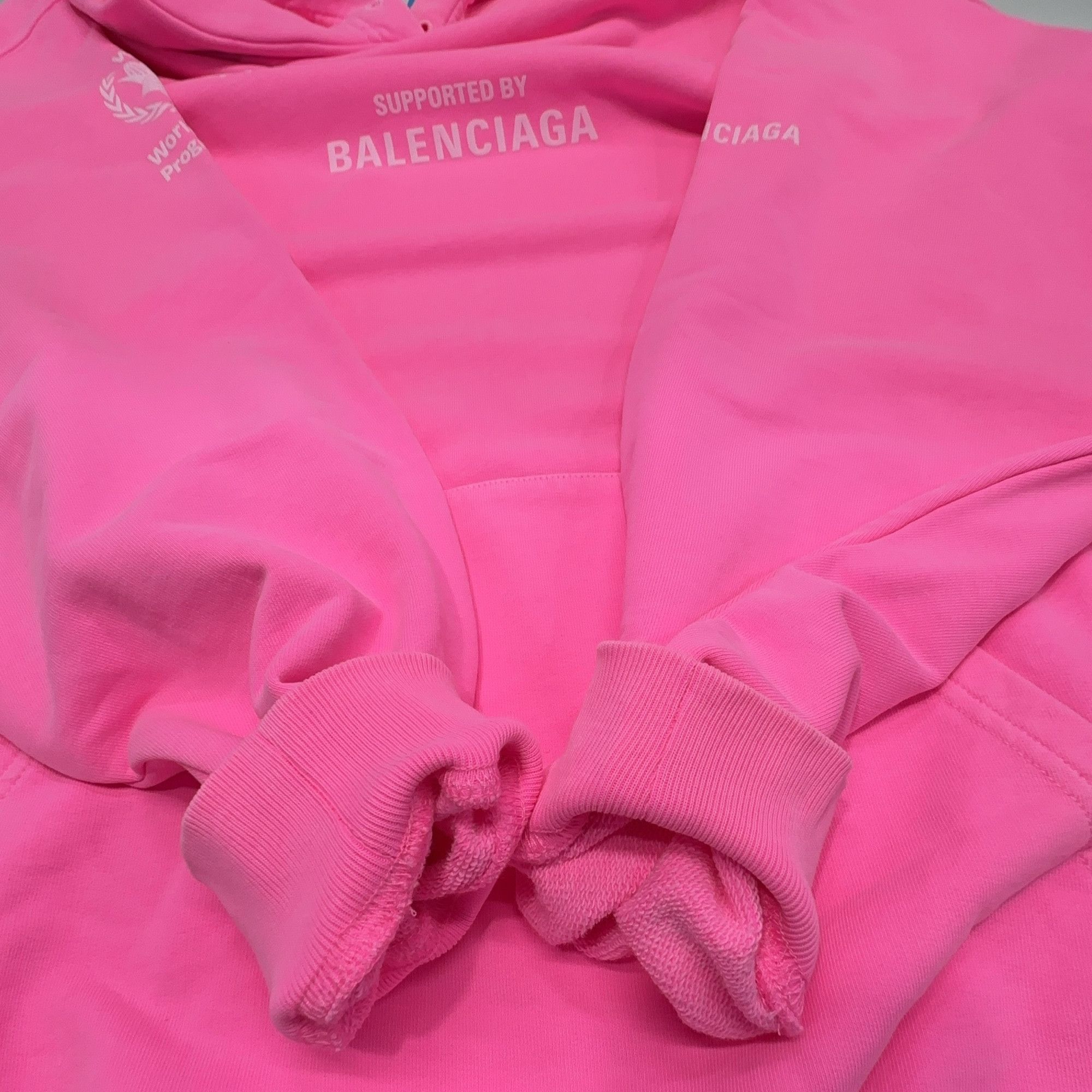 Balenciaga Balenciaga WFP Logo Print Hoodie Pink Size L Size US L / EU 52-54 / 3 - 14 Thumbnail