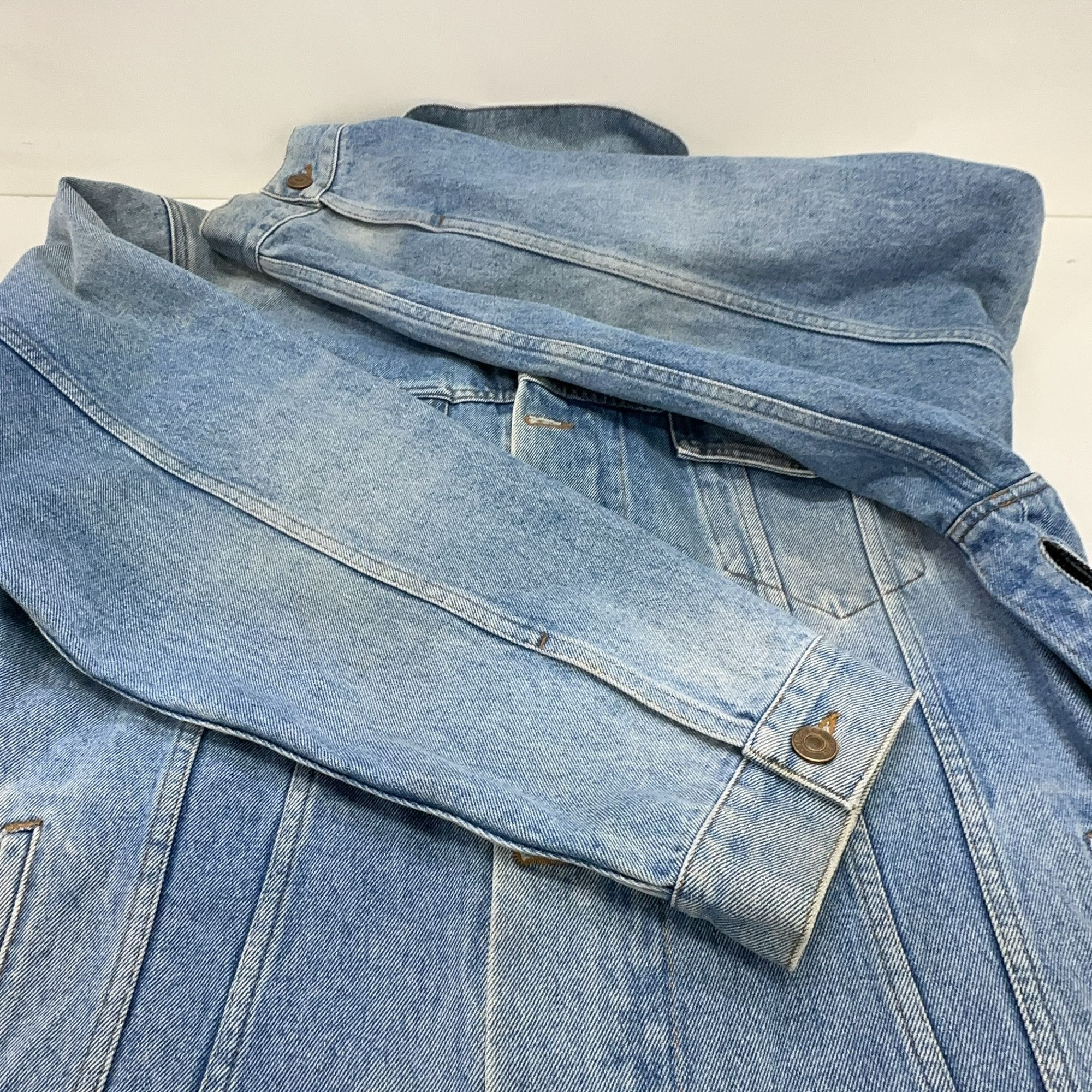 Balenciaga Balenciaga Vintage Wash Denim Jacket M Size US M / EU 48-50 / 2 - 10 Thumbnail