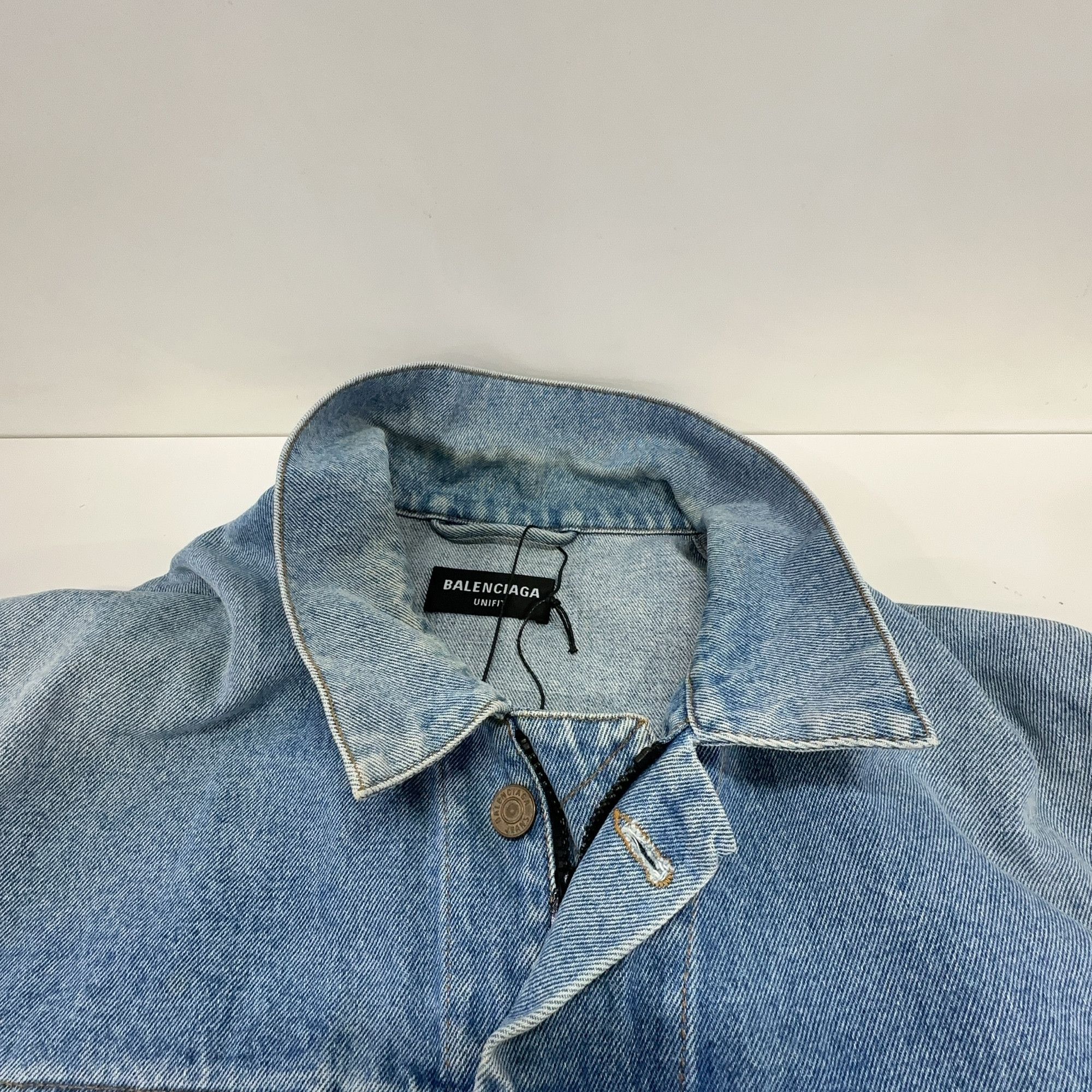 Balenciaga Balenciaga Vintage Wash Denim Jacket M Size US M / EU 48-50 / 2 - 6 Thumbnail