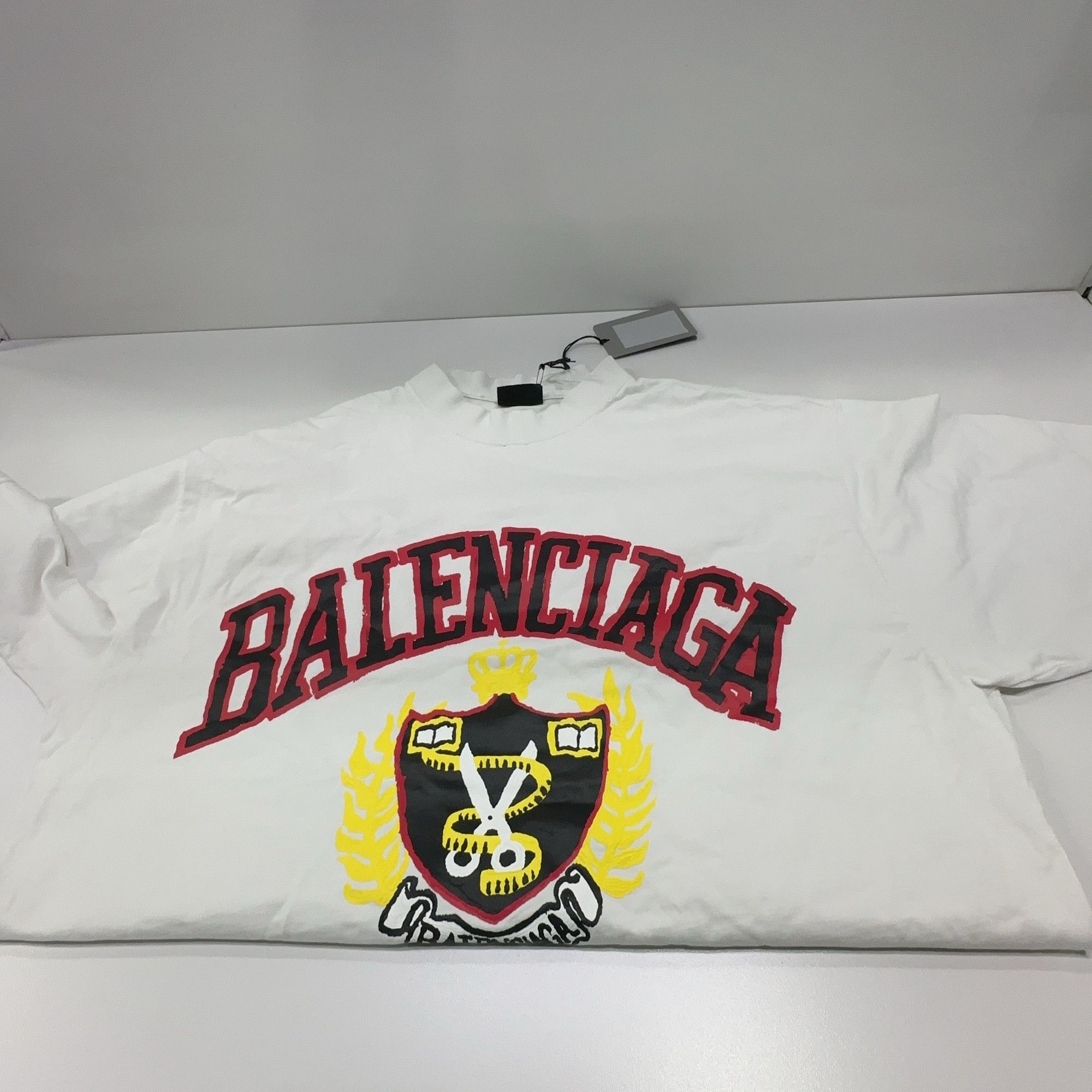 Balenciaga Balenciaga EST 1917 Crest Logo T-Shirt M Size US M / EU 48-50 / 2 - 9 Thumbnail