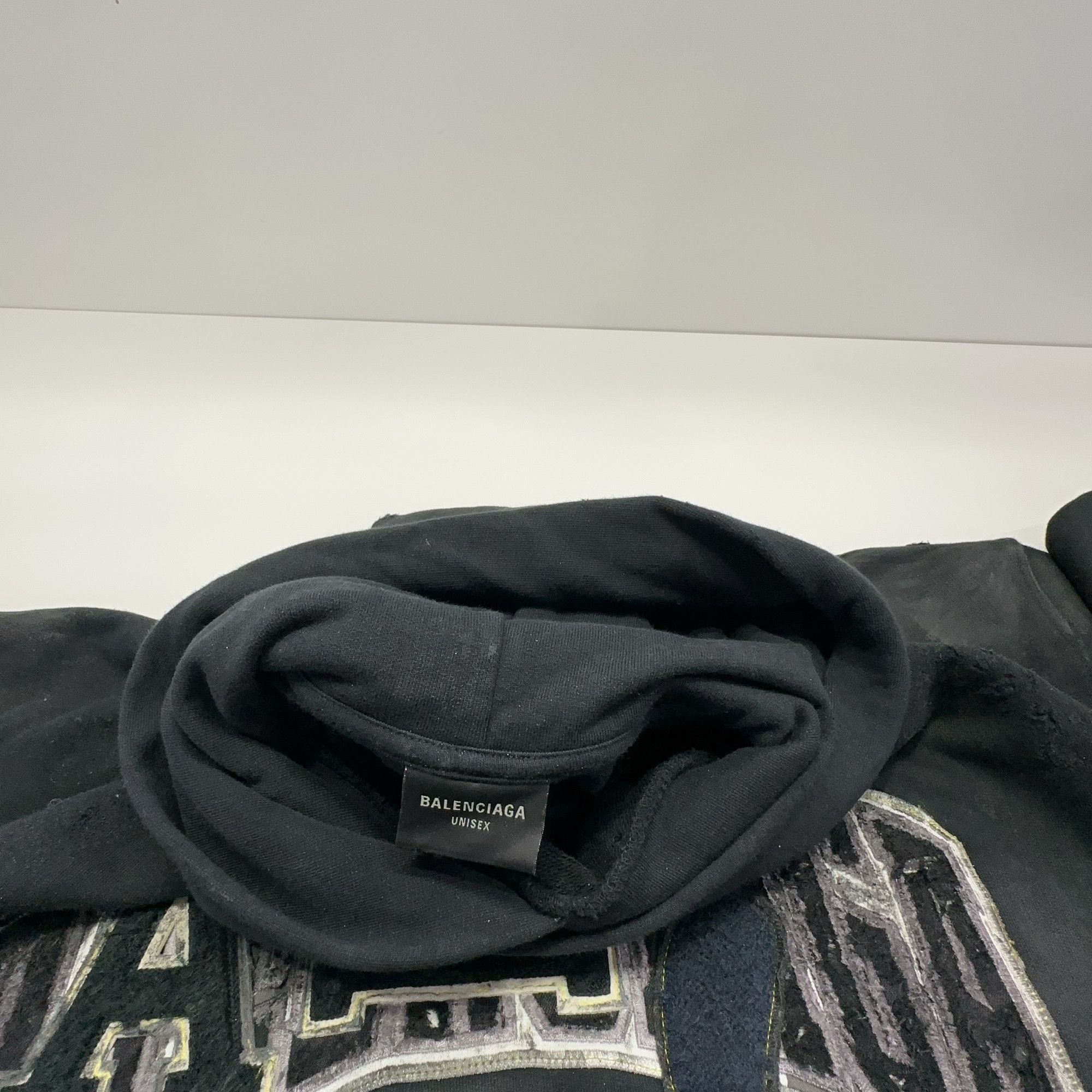 Balenciaga Balenciaga Distressed Arc Logo Hoodie Size 1 Size US S / EU 44-46 / 1 - 8 Thumbnail