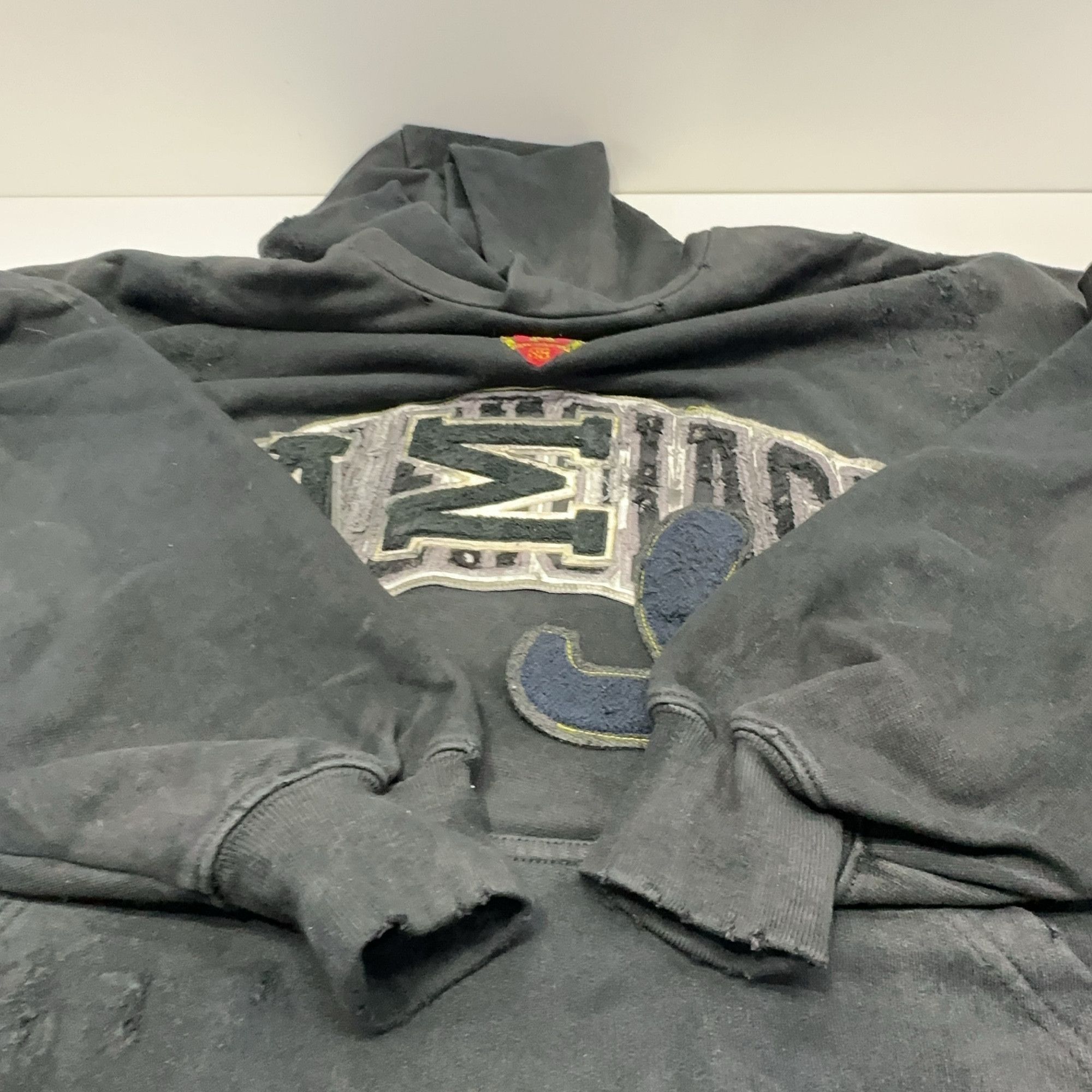 Balenciaga Balenciaga Distressed Arc Logo Hoodie Size 1 Size US S / EU 44-46 / 1 - 14 Thumbnail