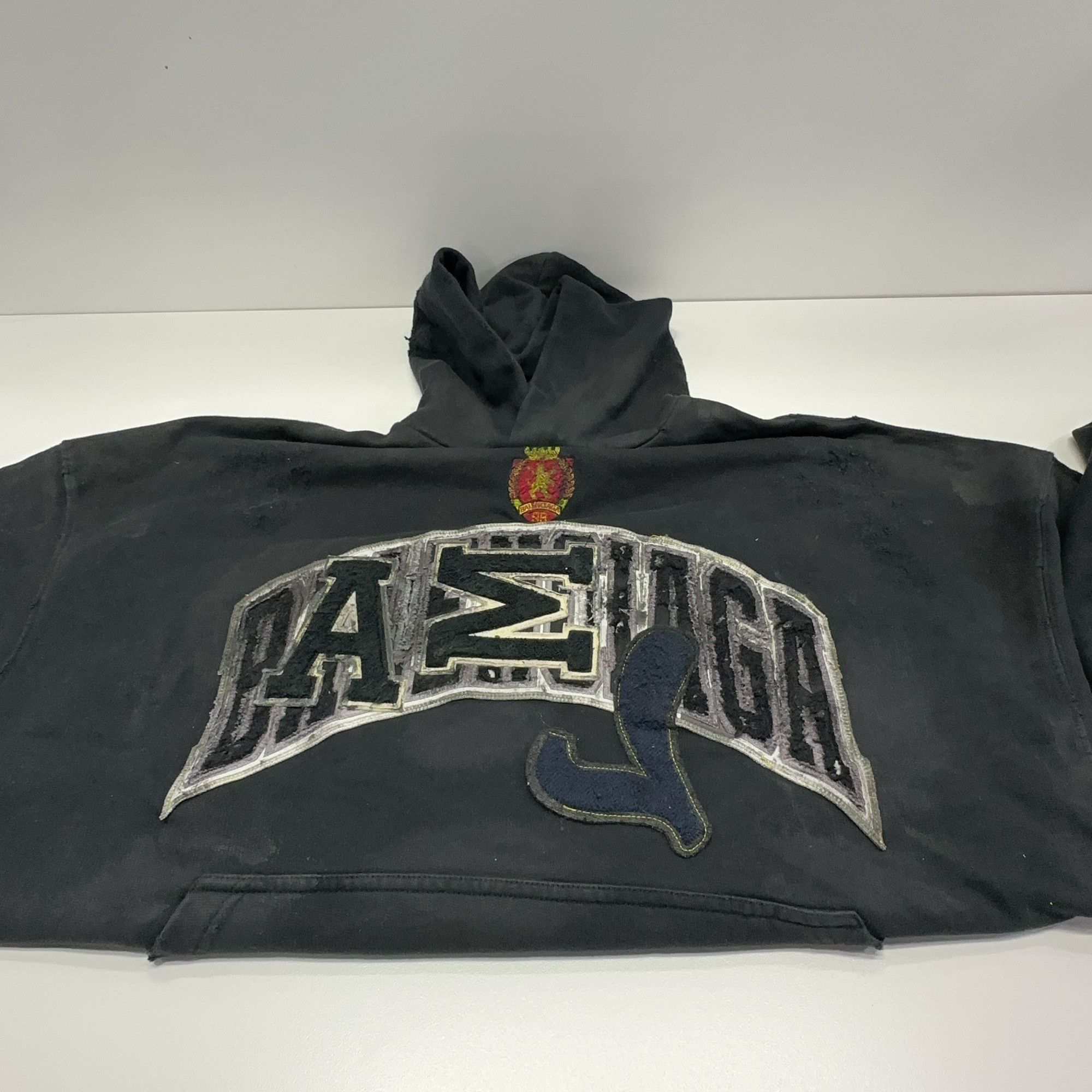 Balenciaga Balenciaga Distressed Arc Logo Hoodie Size 1 Size US S / EU 44-46 / 1 - 11 Thumbnail