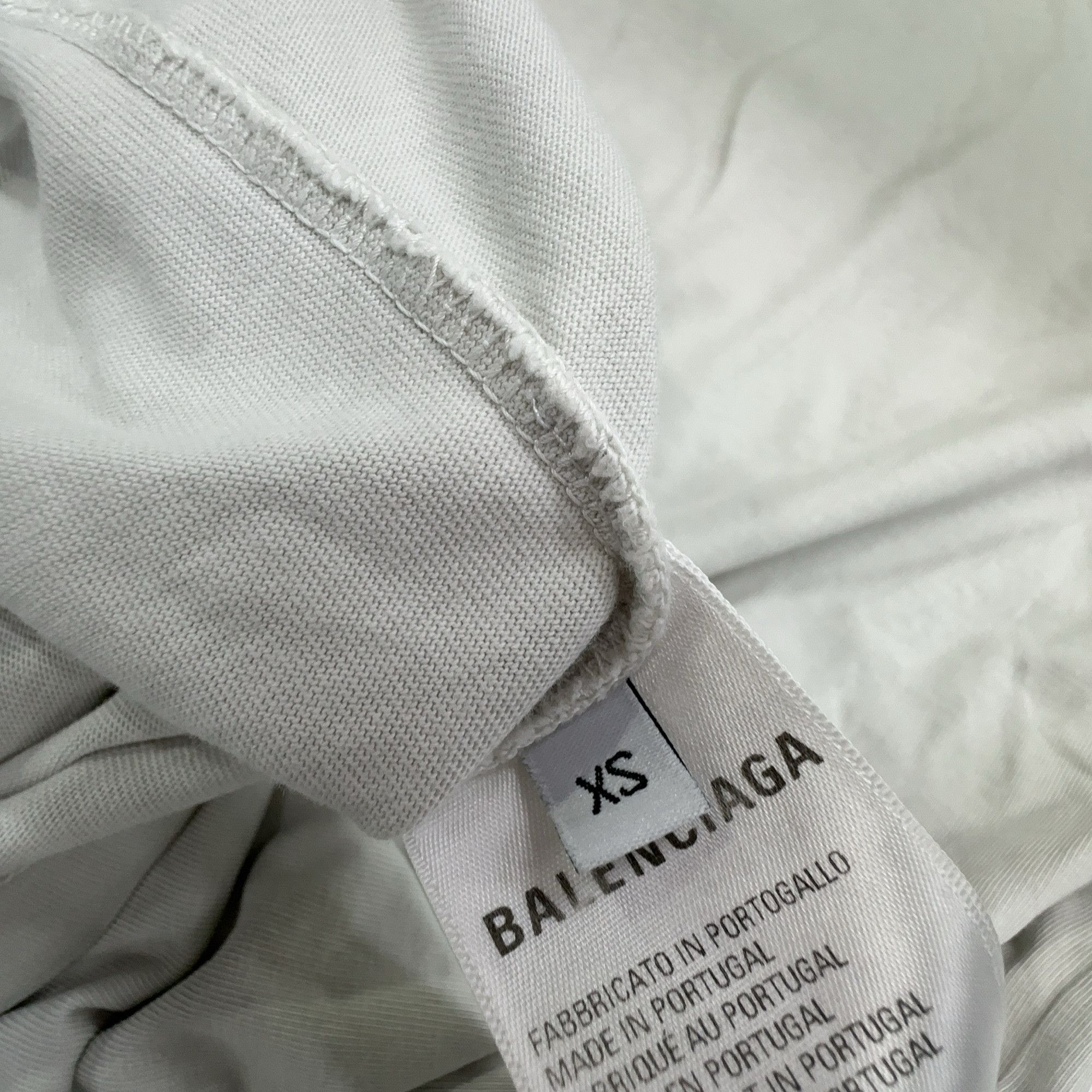 Balenciaga Balenciaga Distressed Logo Graphic T-Shirt XS Size XS / US 0-2 / IT 36-38 - 5 Thumbnail