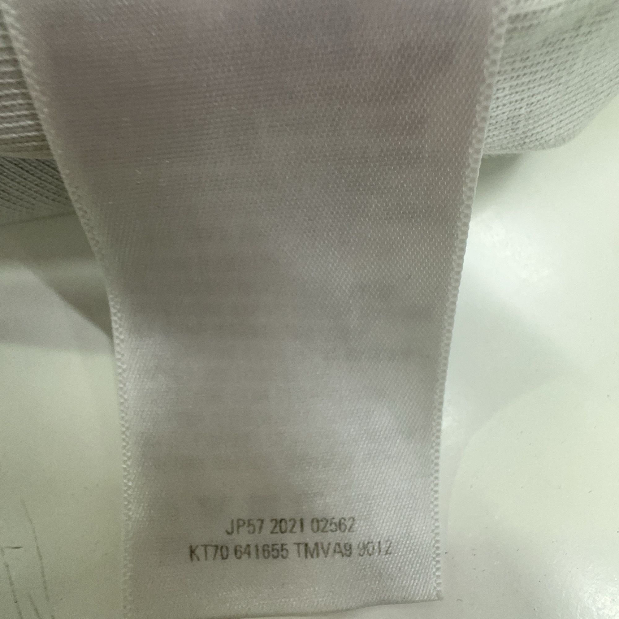 Balenciaga Balenciaga Distressed Logo Graphic T-Shirt XS Size XS / US 0-2 / IT 36-38 - 4 Thumbnail