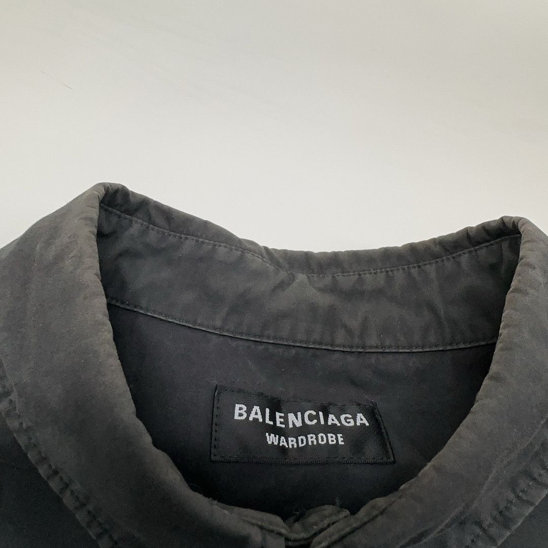 Balenciaga Balenciaga Fashion Institute Short Sleeve Shirt 37 Size US S / EU 44-46 / 1 - 6 Thumbnail