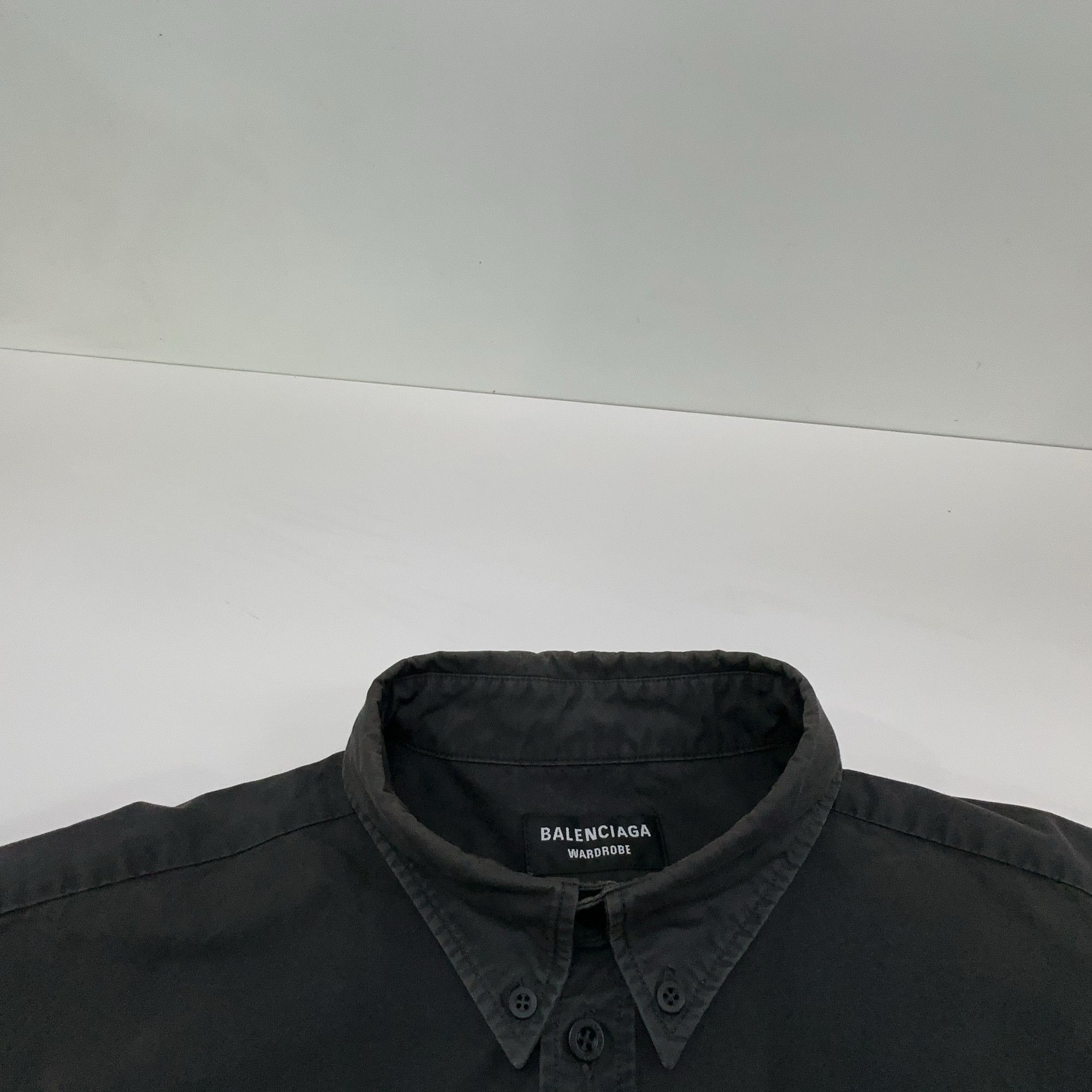 Balenciaga Balenciaga Fashion Institute Short Sleeve Shirt 37 Size US S / EU 44-46 / 1 - 7 Thumbnail