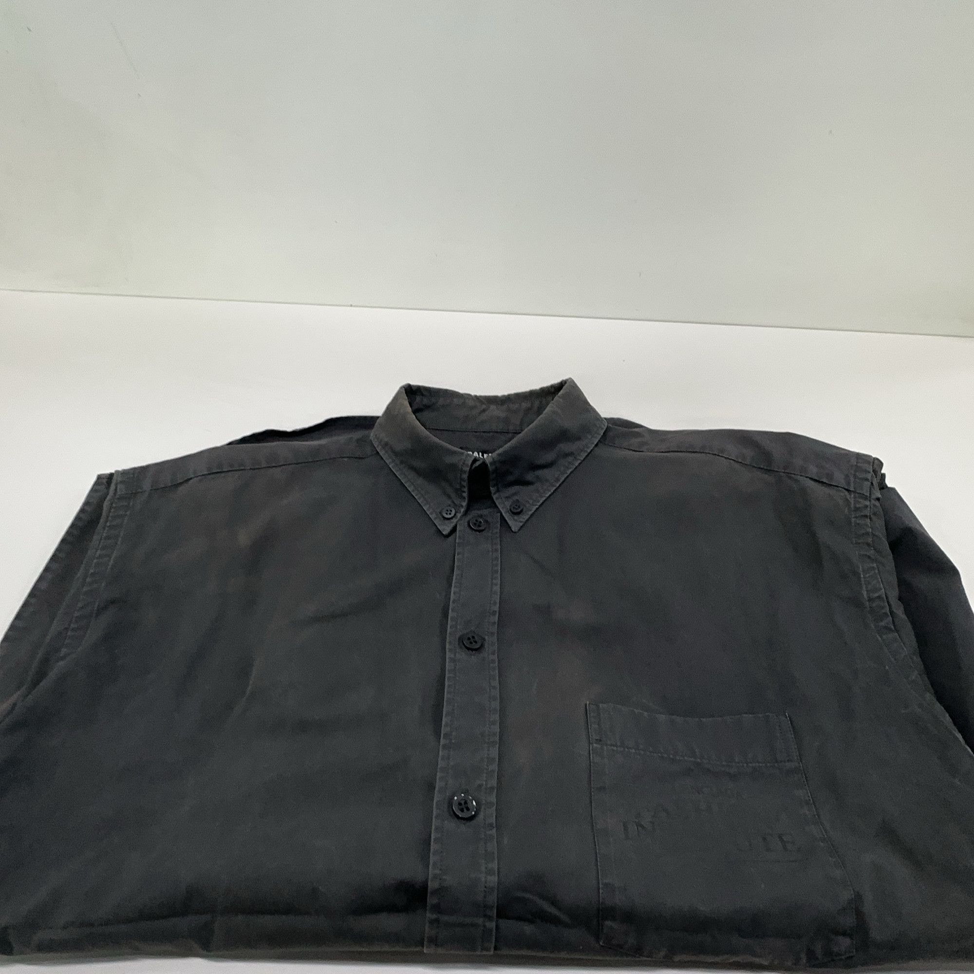 Balenciaga Balenciaga Fashion Institute Short Sleeve Shirt 37 Size US S / EU 44-46 / 1 - 9 Thumbnail