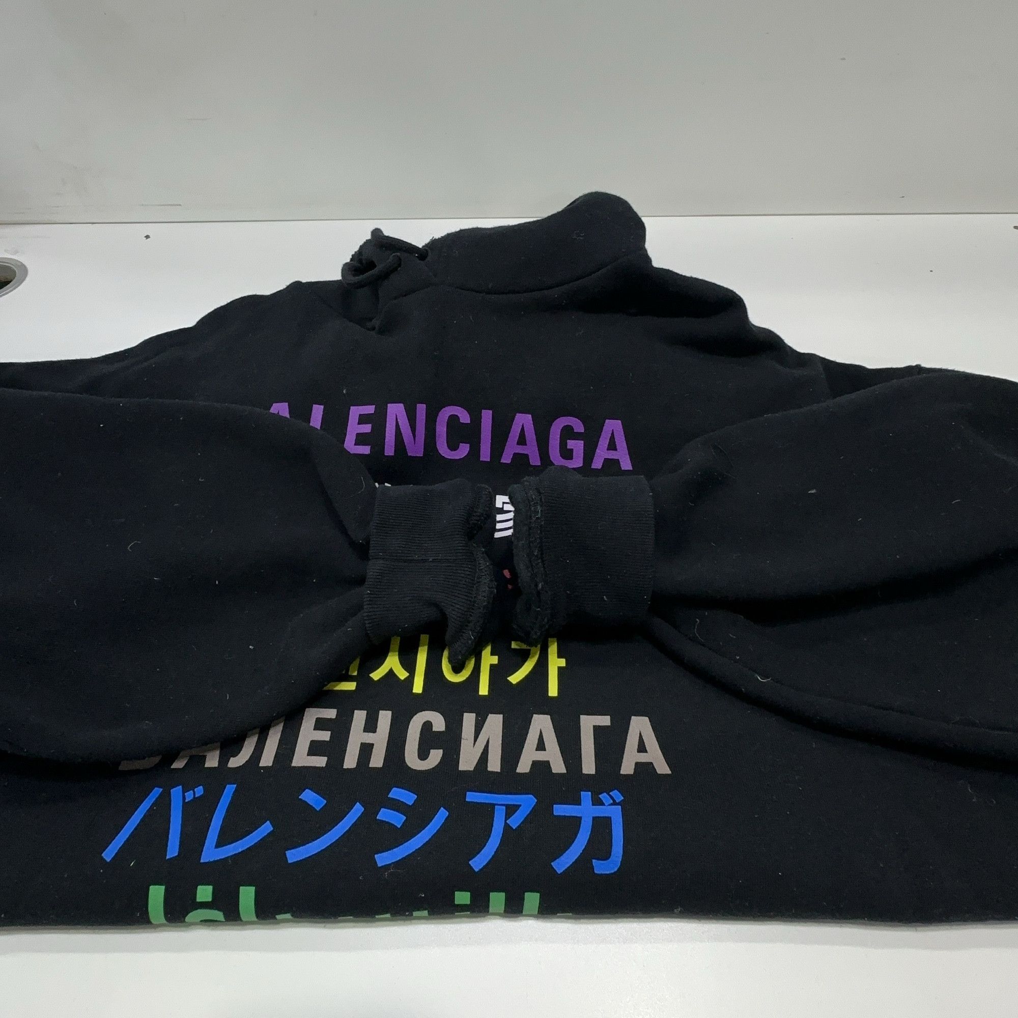 Balenciaga Balenciaga Languages Logo Hoodie Size M Size M / US 6-8 / IT 42-44 - 12 Thumbnail
