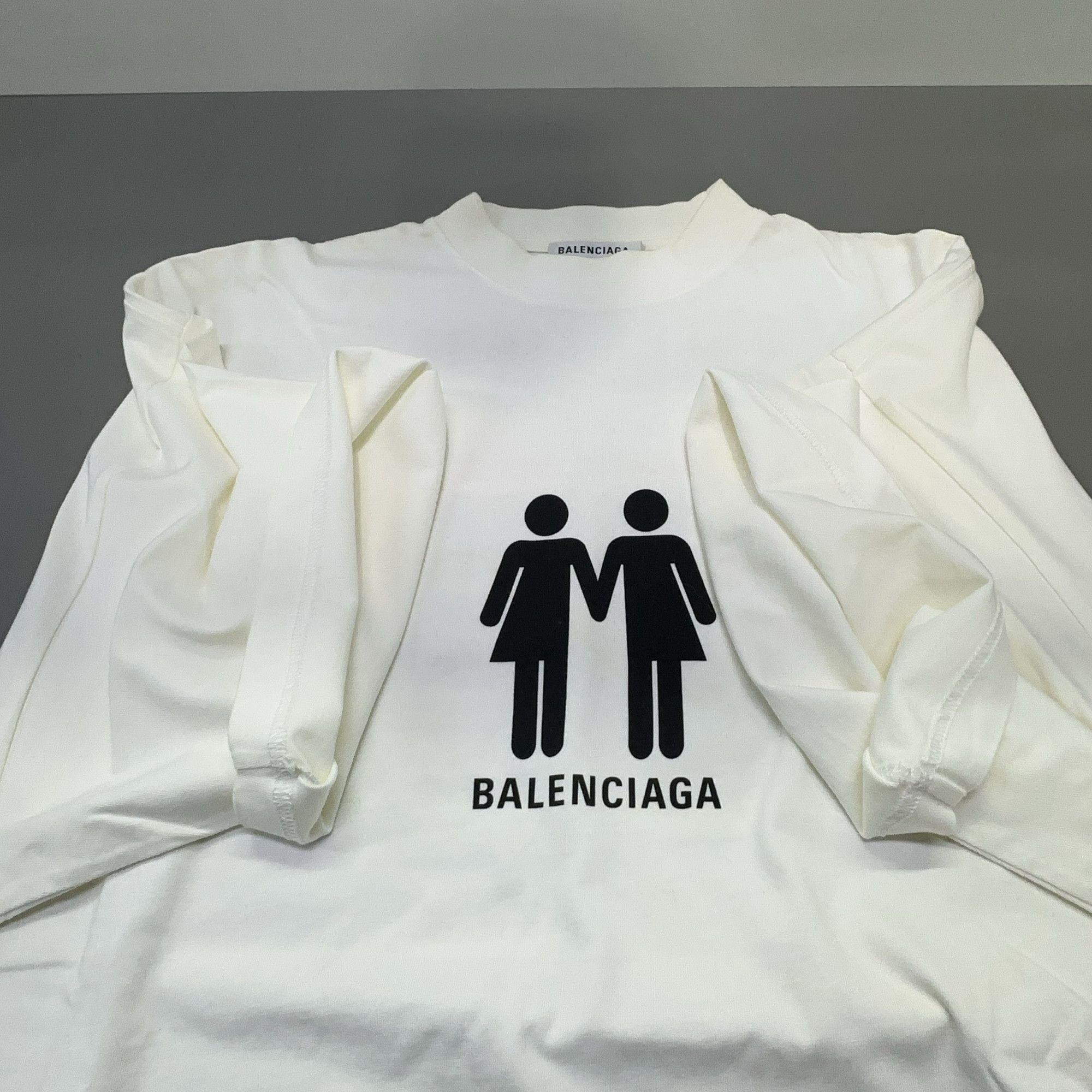 Balenciaga Balenciaga Pride 2022 Flag Graphic T-Shirt Size 2 Size US M / EU 48-50 / 2 - 11 Thumbnail