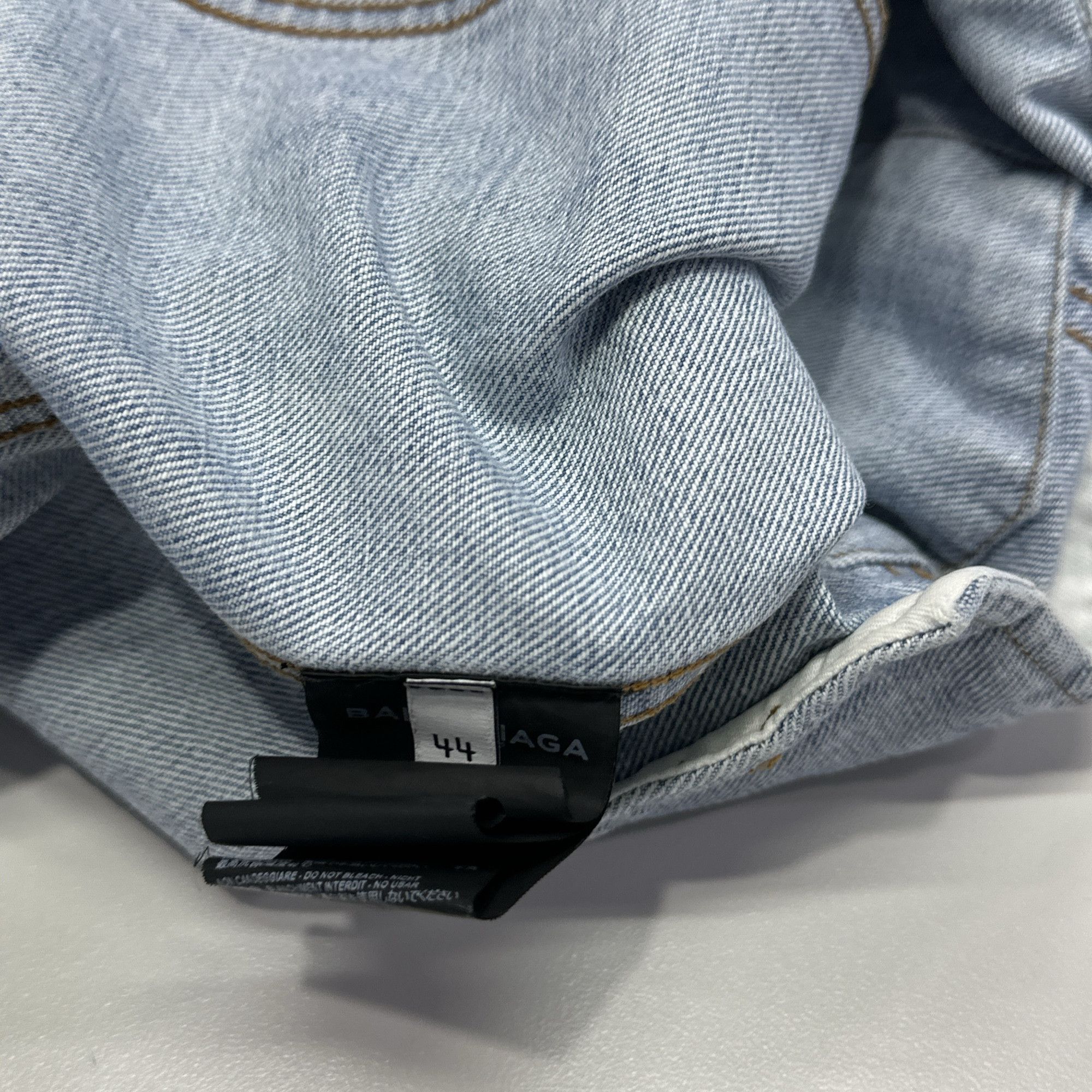Balenciaga Balenciaga Logo Back Denim Jacket 44 Size US S / EU 44-46 / 1 - 5 Thumbnail