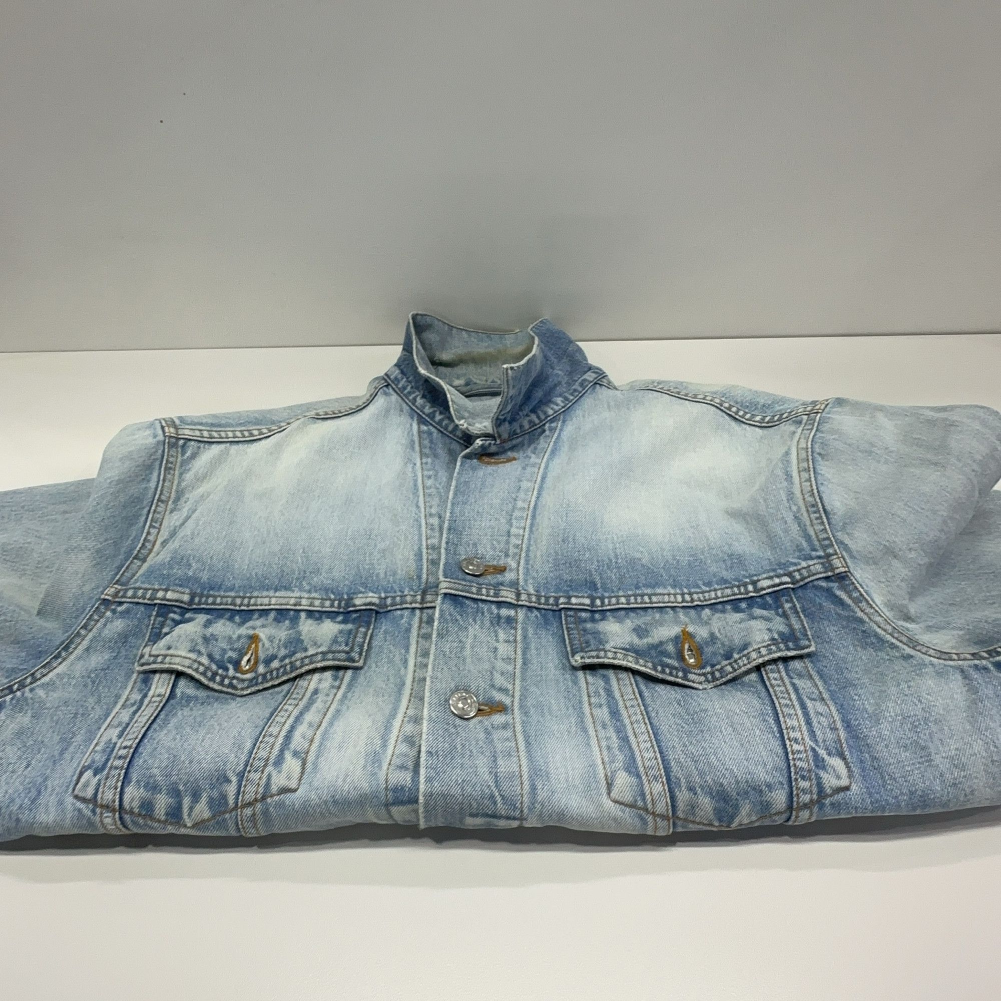 Balenciaga Balenciaga Logo Back Denim Jacket 44 Size US S / EU 44-46 / 1 - 8 Thumbnail