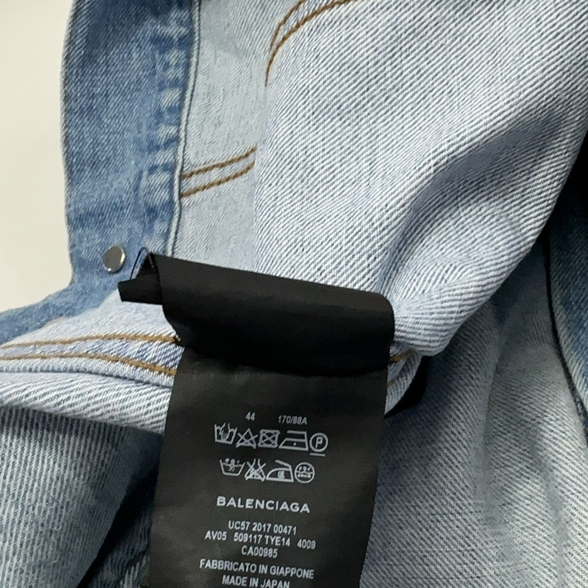 Balenciaga Balenciaga Logo Back Denim Jacket 44 Size US S / EU 44-46 / 1 - 17 Thumbnail