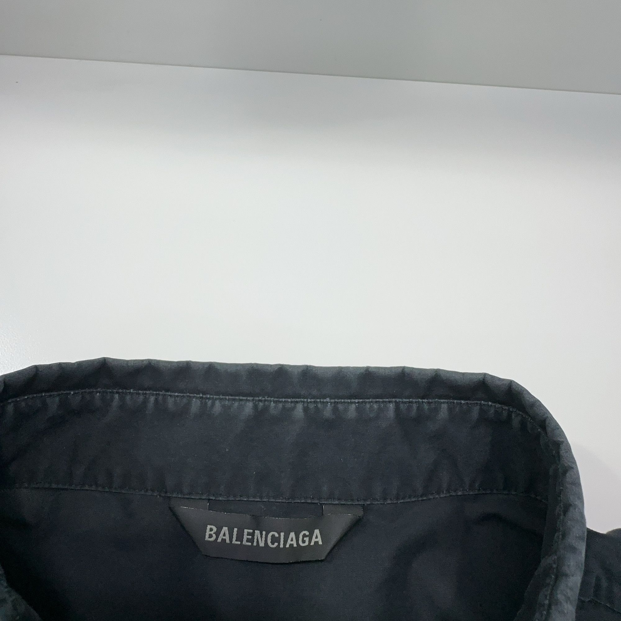 Balenciaga Balenciaga Back Logo Short Sleeve Shirt 39 Size US M / EU 48-50 / 2 - 9 Thumbnail