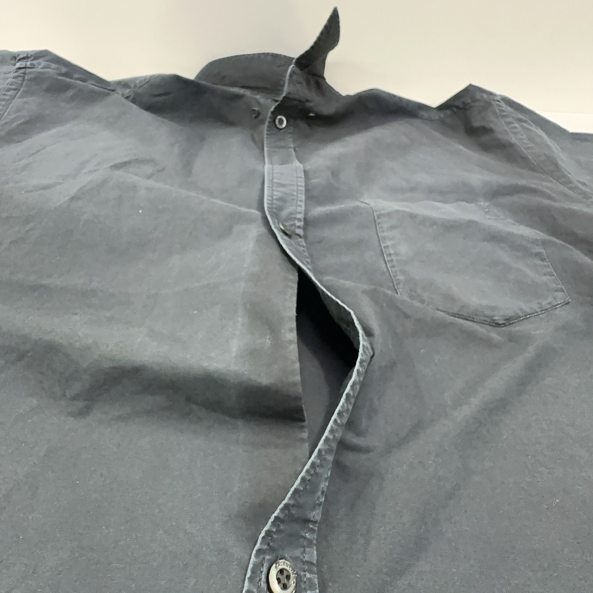 Balenciaga Balenciaga Back Logo Short Sleeve Shirt 39 Size US M / EU 48-50 / 2 - 13 Thumbnail