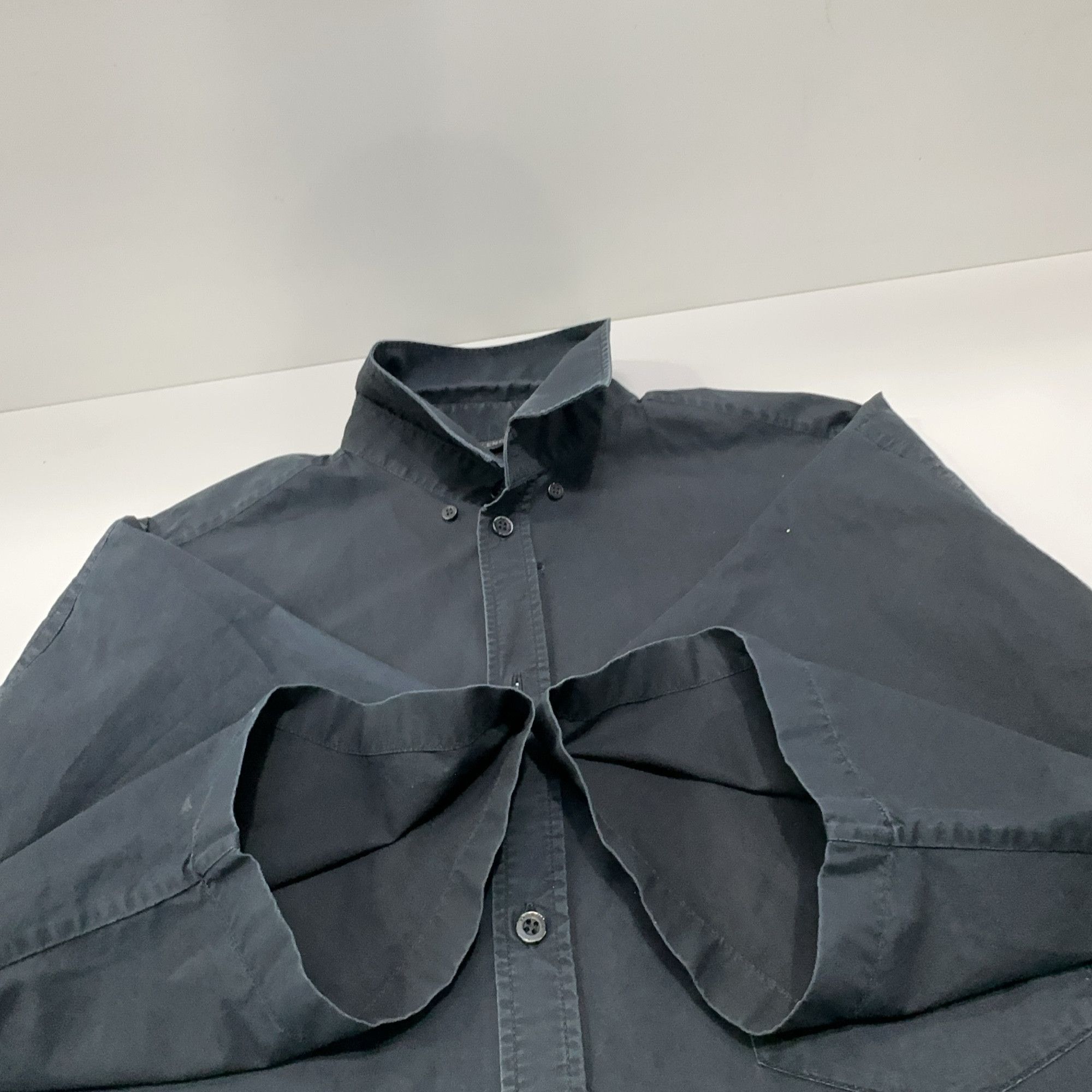 Balenciaga Balenciaga Back Logo Short Sleeve Shirt 39 Size US M / EU 48-50 / 2 - 19 Thumbnail