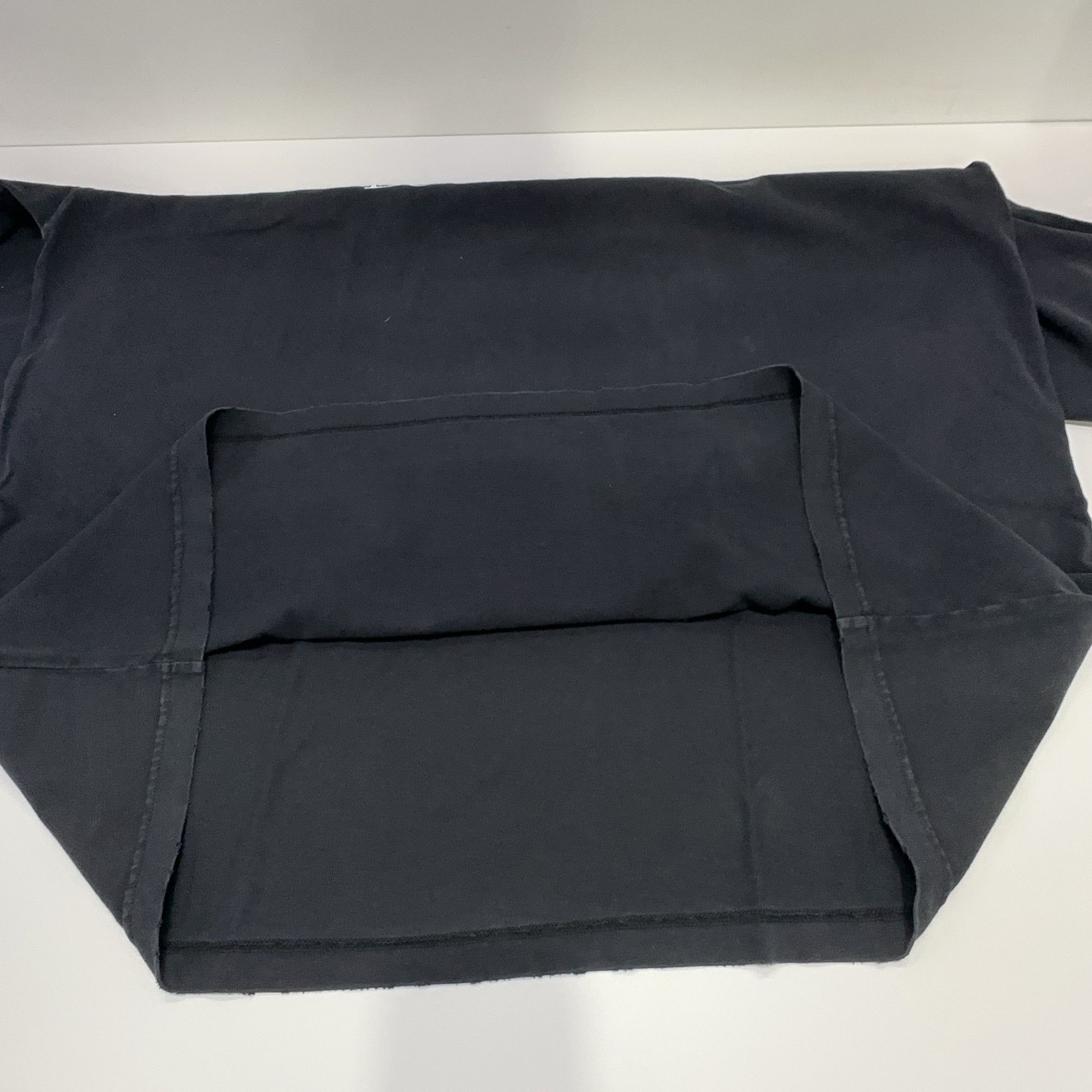 Balenciaga Balenciaga Be Different Apple Logo T-Shirt Size 2 Size US M / EU 48-50 / 2 - 10 Thumbnail