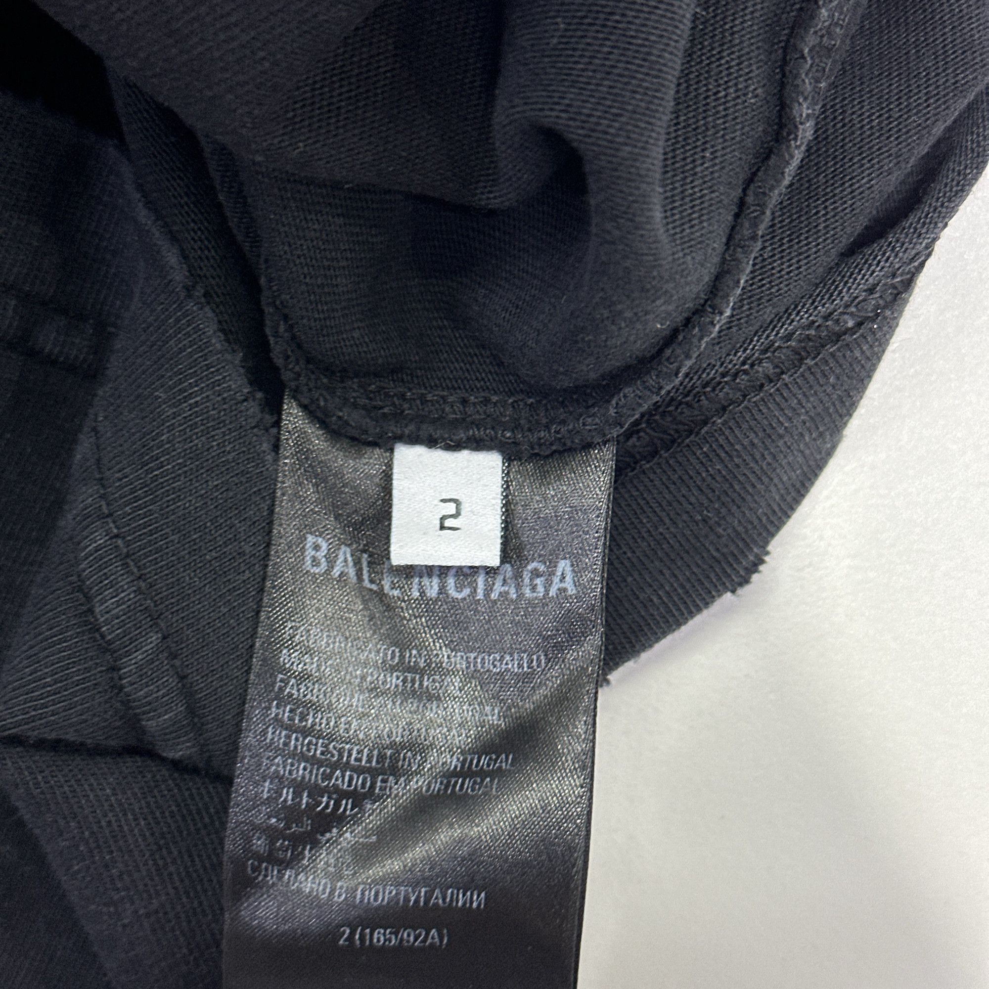 Balenciaga Balenciaga Be Different Apple Logo T-Shirt Size 2 Size US M / EU 48-50 / 2 - 5 Thumbnail