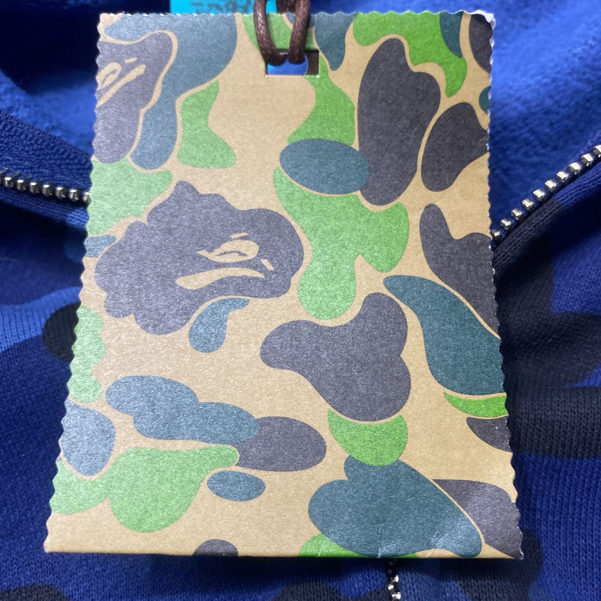 Bape A BATHING APE Color Camo Shark Full Zip Hoodie S Size US S / EU 44-46 / 1 - 7 Thumbnail
