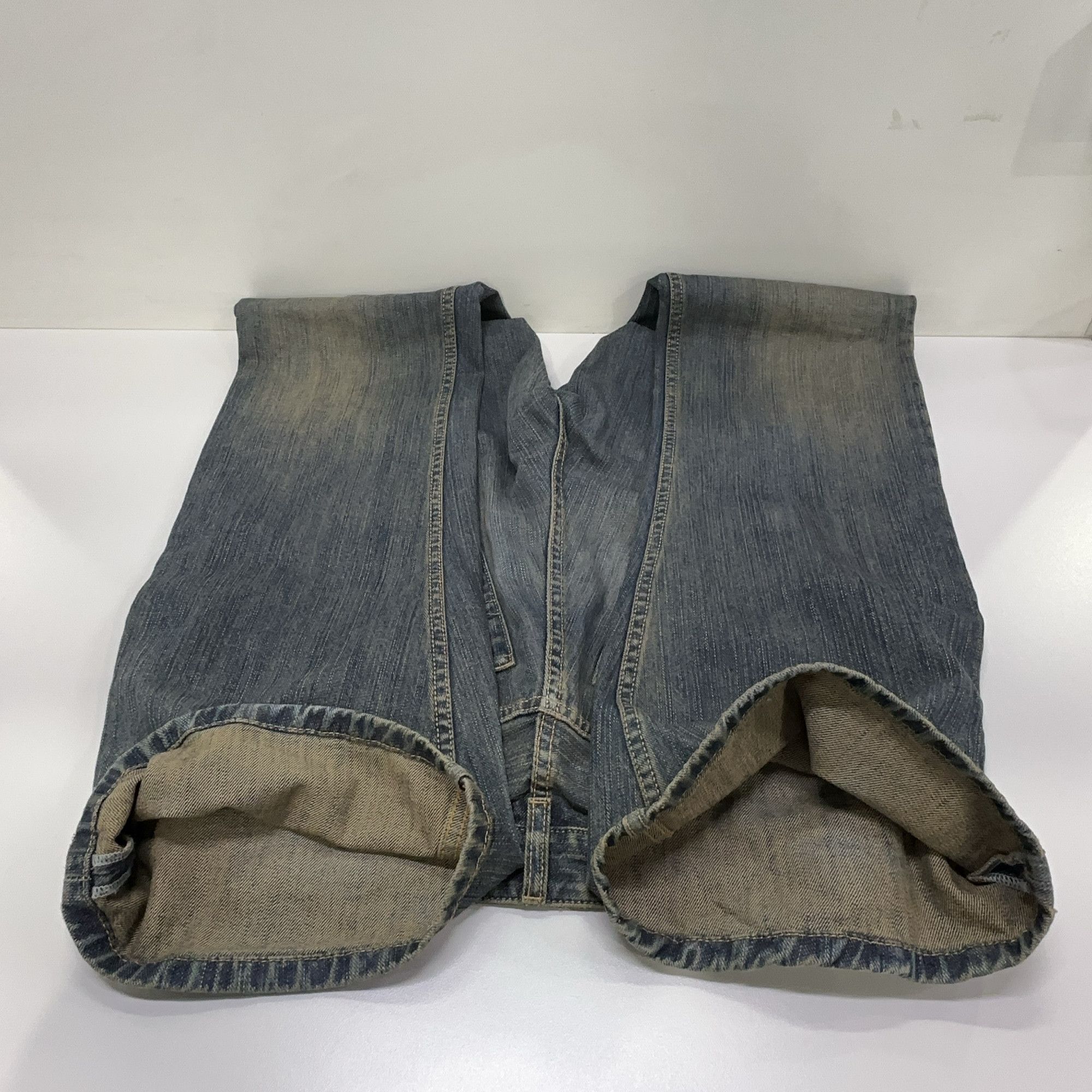 Balenciaga Balenciaga Distressed Bootcut Jeans L Size 30" / US 8 / IT 44 - 9 Thumbnail
