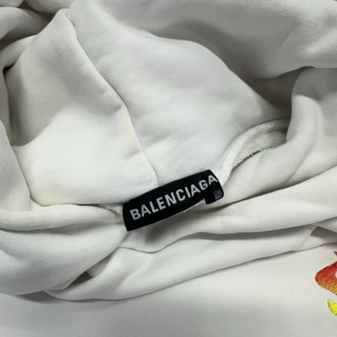 Balenciaga Balenciaga Torch Print Hoodie White Size XXS Size US XXS / EU 40 - 6 Thumbnail