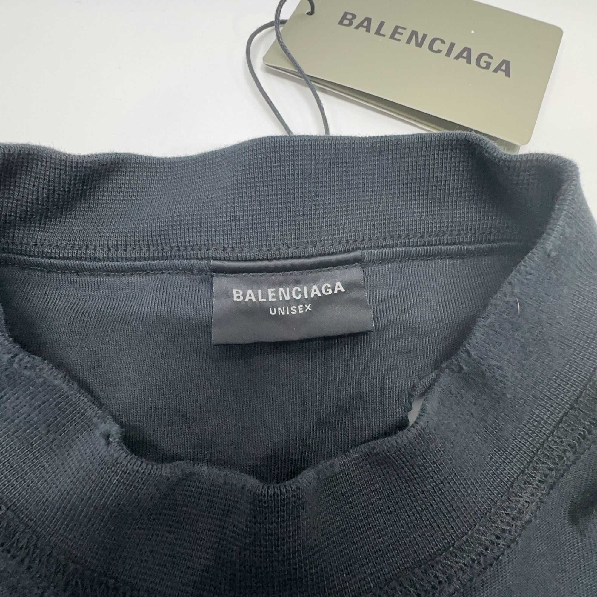 Balenciaga Balenciaga Distressed Logo T-Shirt Size 2 Size US M / EU 48-50 / 2 - 9 Thumbnail