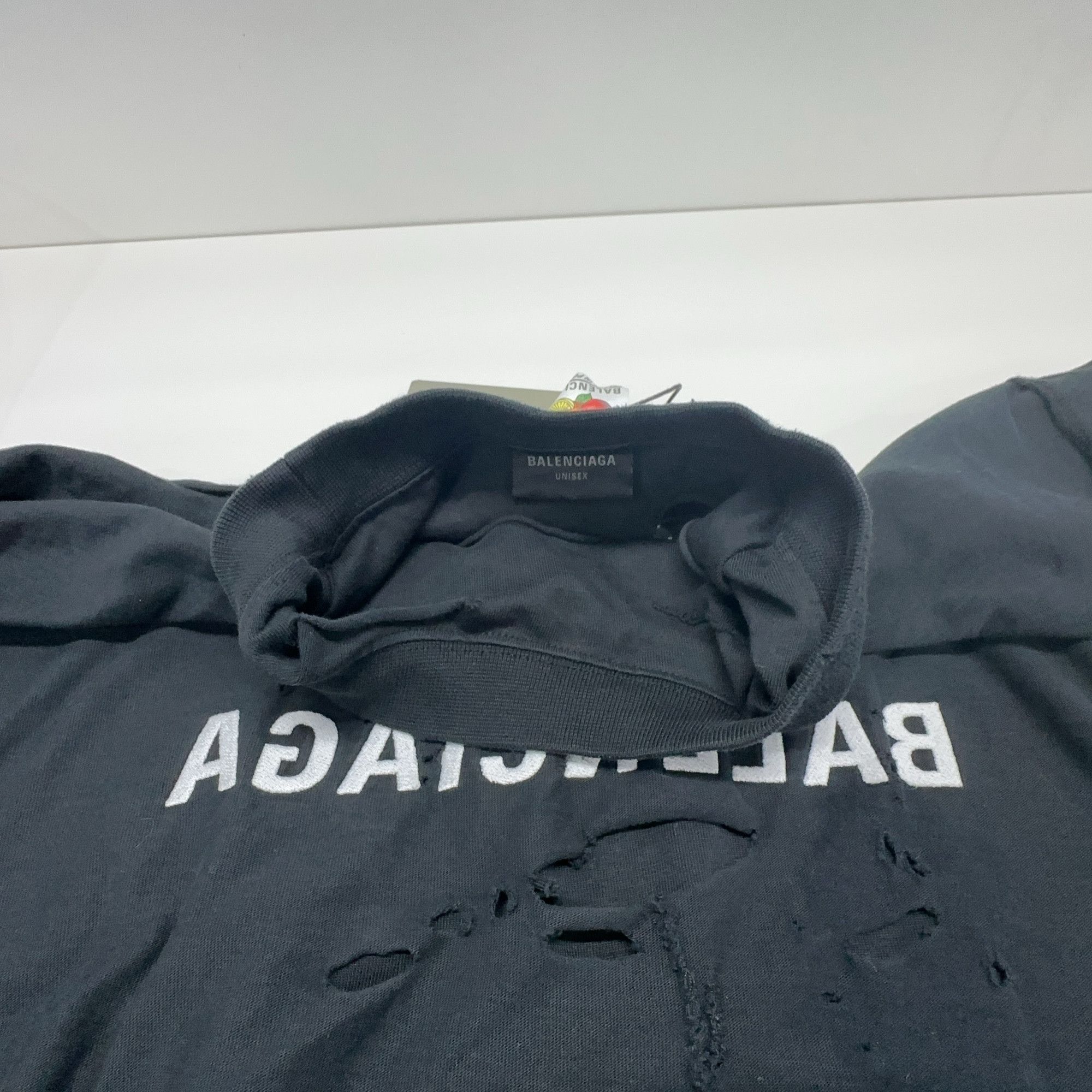 Balenciaga Balenciaga Distressed Logo T-Shirt Size 2 Size US M / EU 48-50 / 2 - 14 Thumbnail