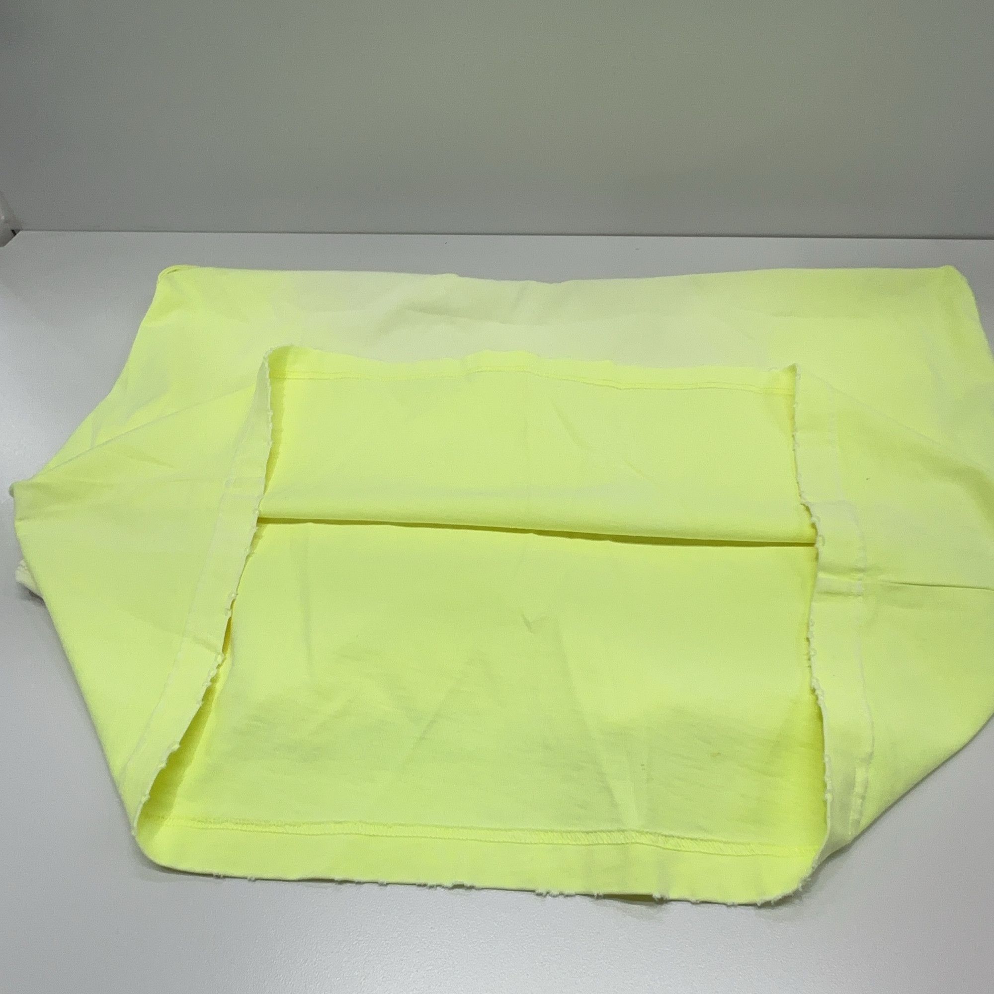 Balenciaga Balenciaga Tape Logo Short Sleeve T-Shirt Size M Size US M / EU 48-50 / 2 - 11 Thumbnail