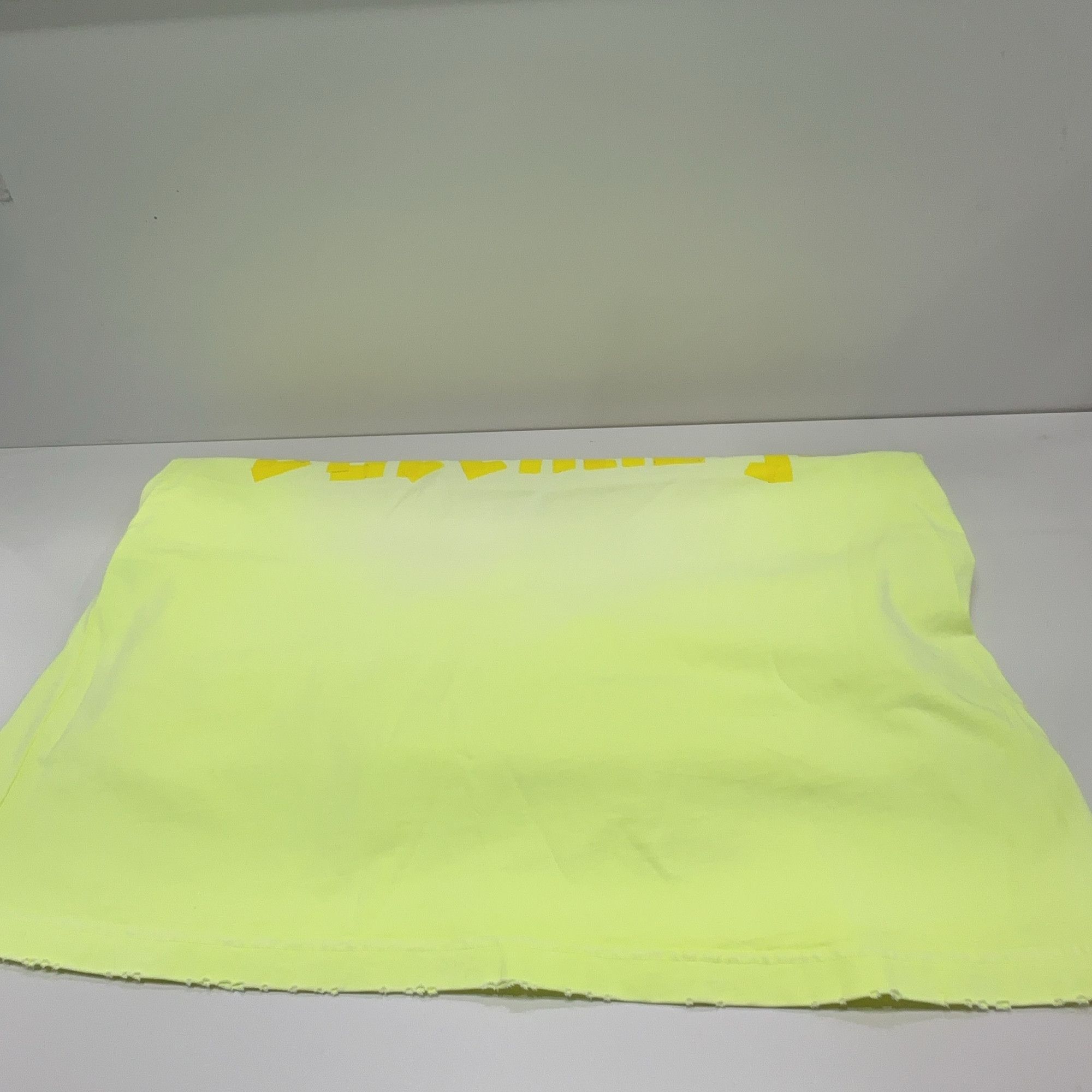 Balenciaga Balenciaga Tape Logo Short Sleeve T-Shirt Size M Size US M / EU 48-50 / 2 - 14 Thumbnail
