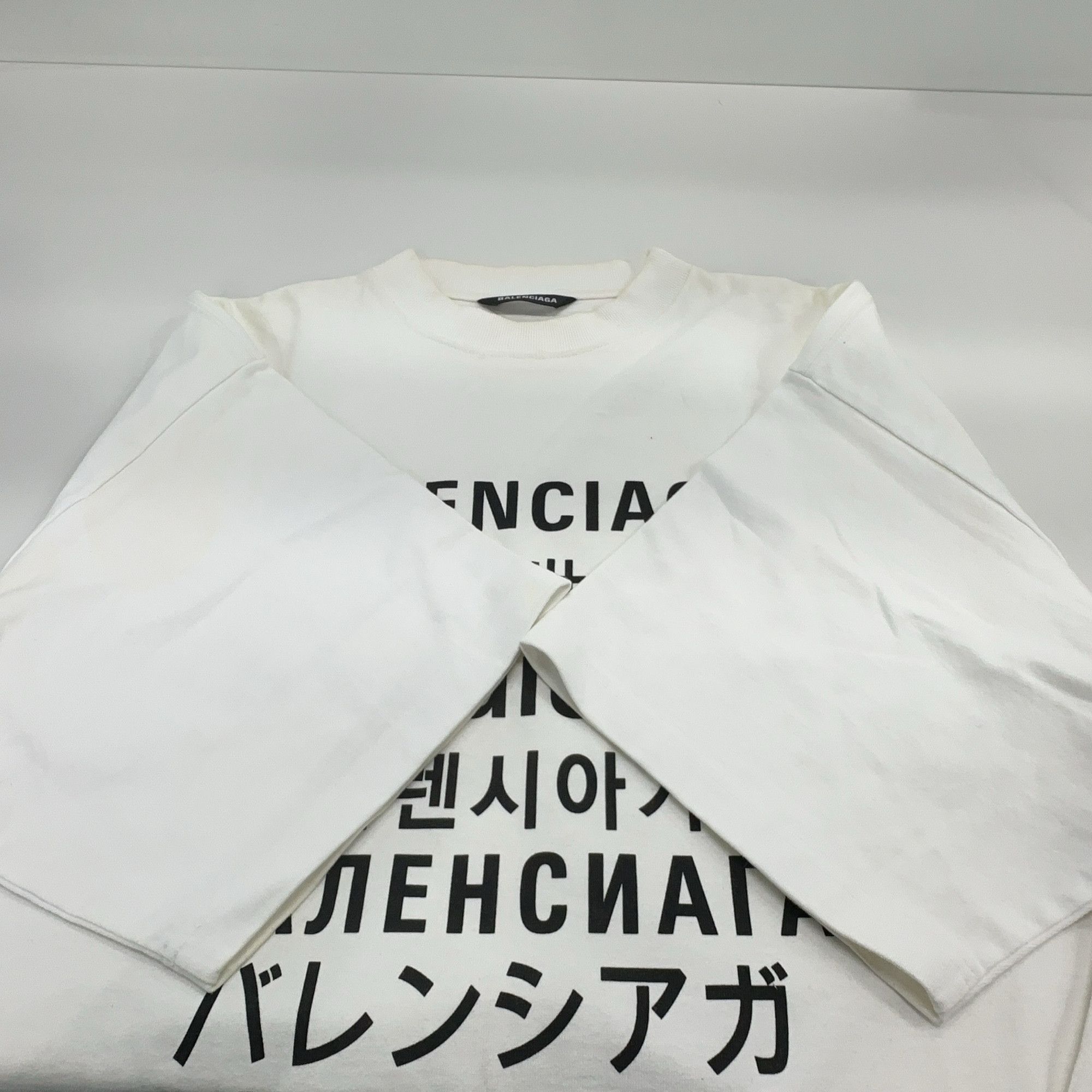 Balenciaga Balenciaga Languages Logo T-Shirt Size S Size US S / EU 44-46 / 1 - 13 Thumbnail