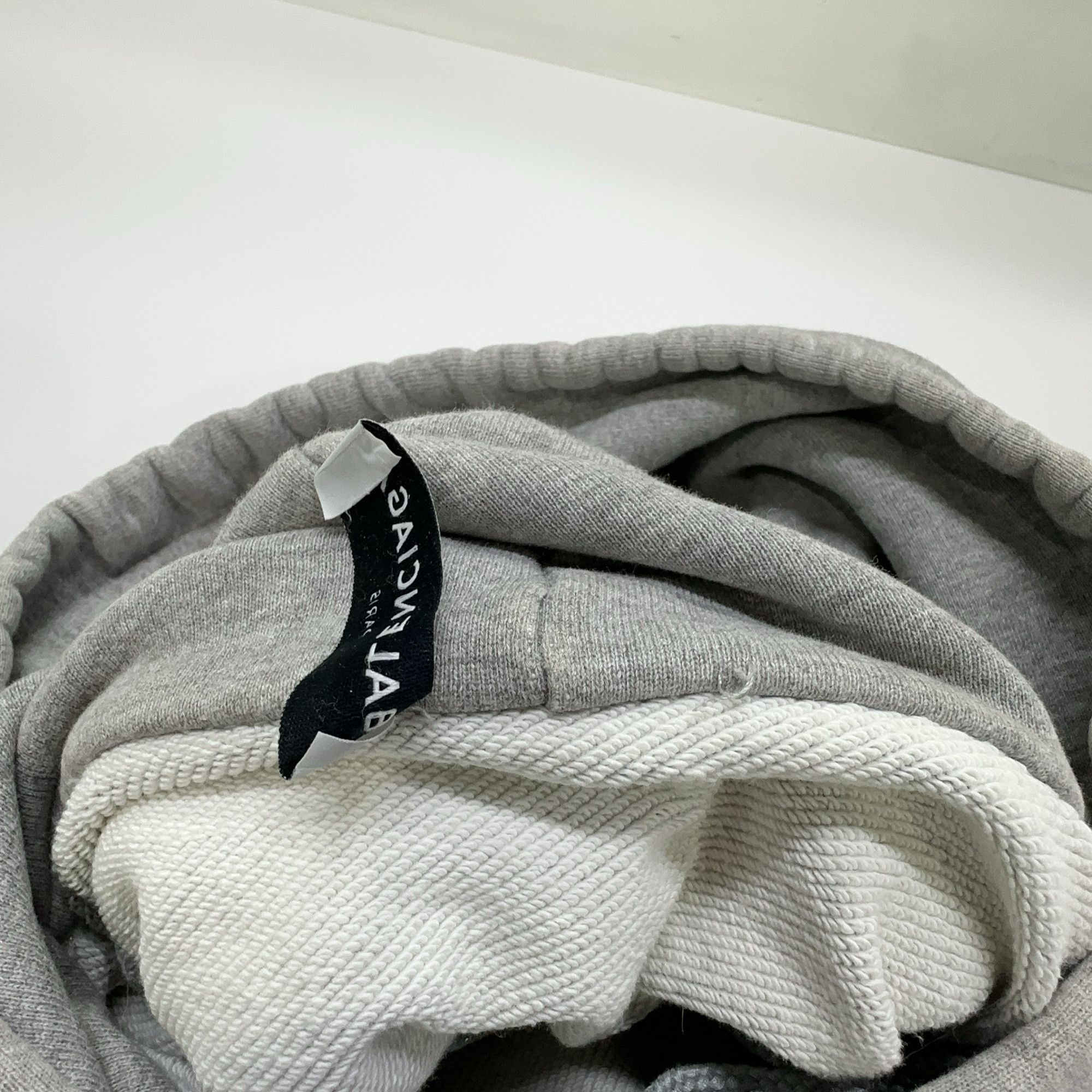Balenciaga Balenciaga Milano Logo Graphic Hoodie M Size M / US 6-8 / IT 42-44 - 9 Thumbnail