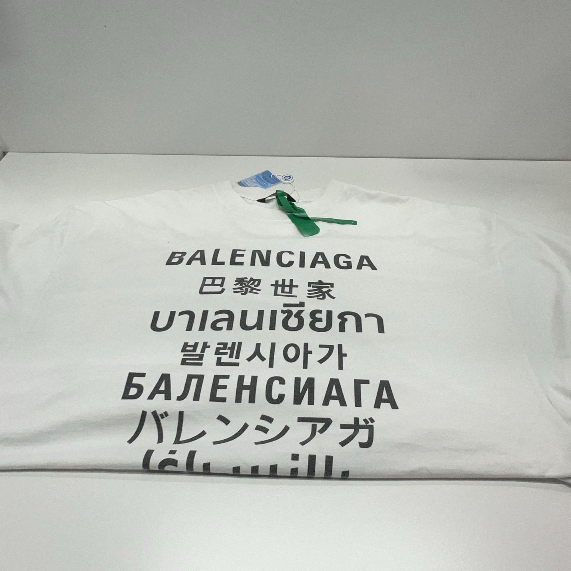 Balenciaga Balenciaga Multi Language Graphic T-Shirt M Size M / US 6-8 / IT 42-44 - 7 Thumbnail