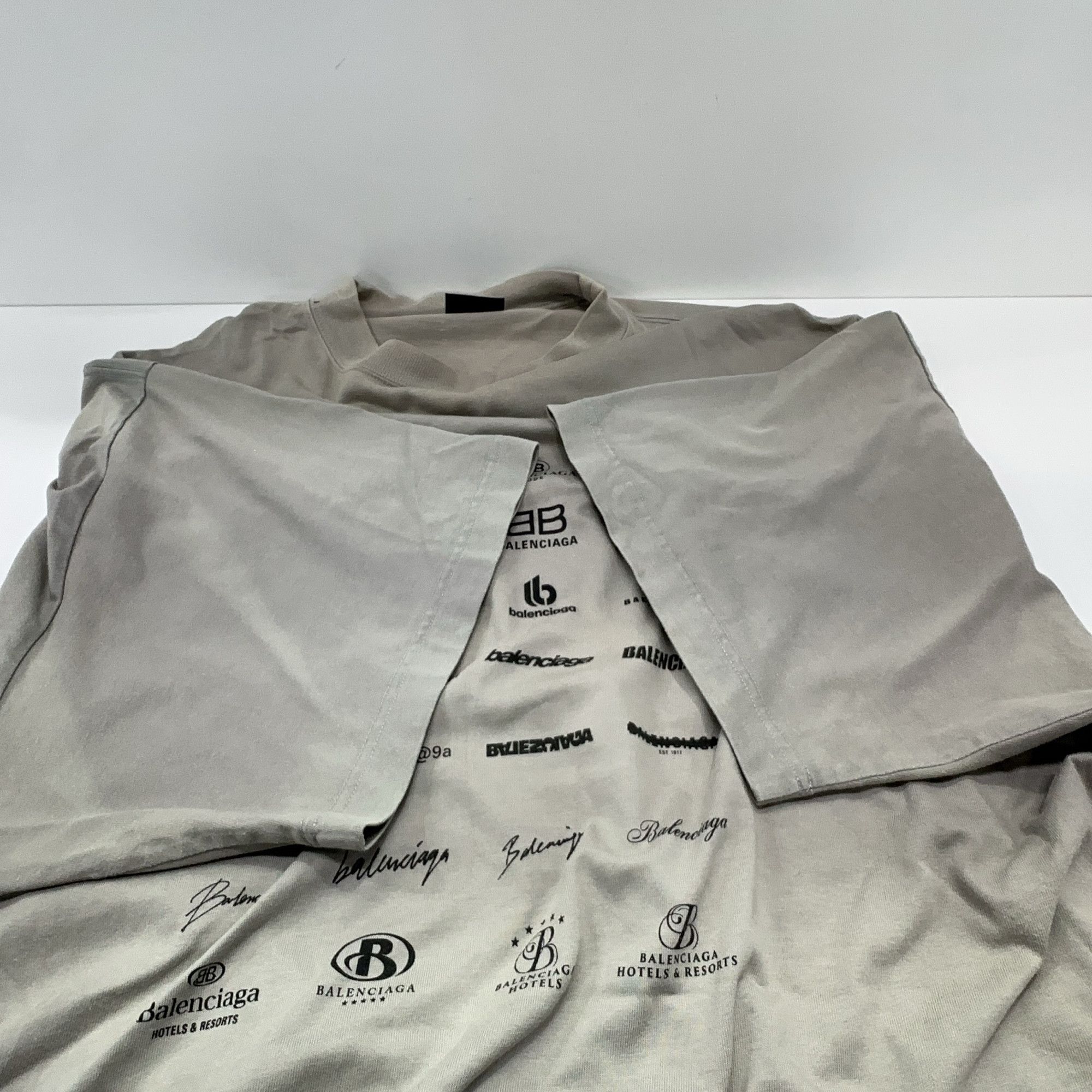 Balenciaga Balenciaga Multi-Logo Printed T-Shirt Size 4 Size US XL / EU 56 / 4 - 10 Thumbnail