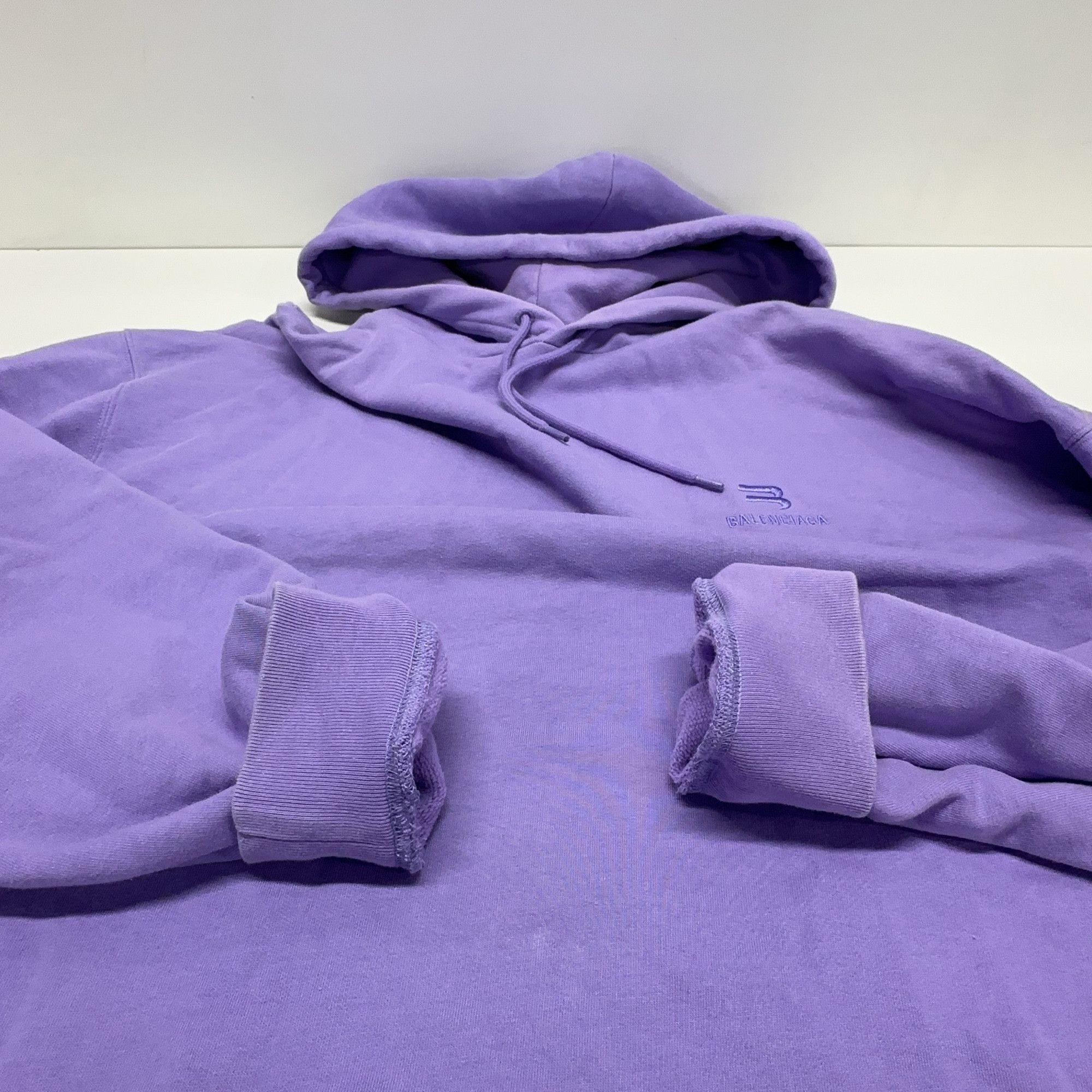 Balenciaga Balenciaga Logo Embroidered Hoodie Size M Size US M / EU 48-50 / 2 - 13 Thumbnail