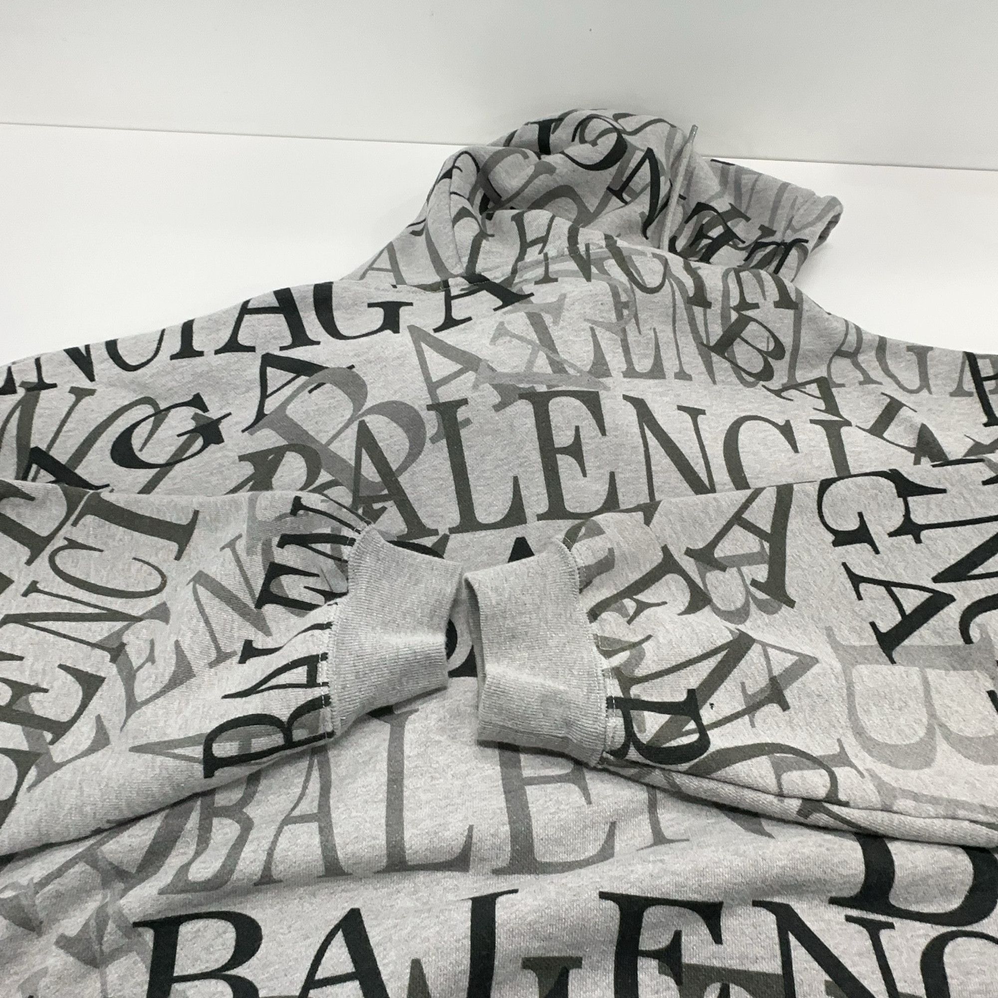 Balenciaga Balenciaga All-over Logo Zip Hoodie Size XXS Size US XXS / EU 40 - 8 Thumbnail