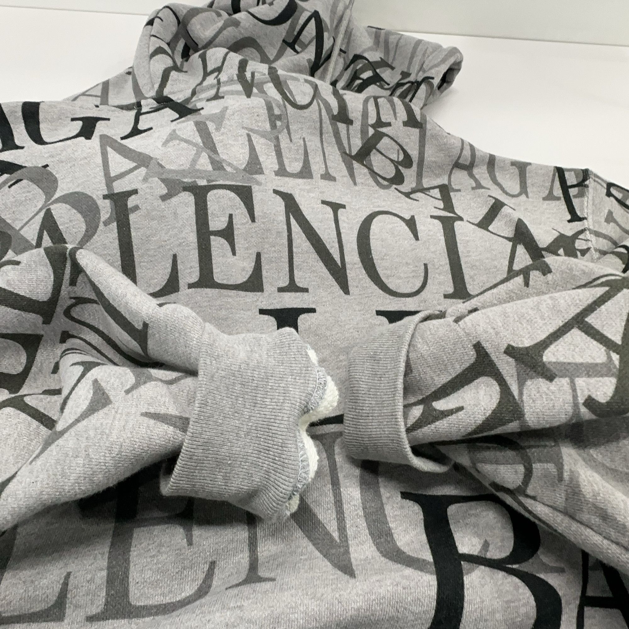Balenciaga Balenciaga All-over Logo Zip Hoodie Size XXS Size US XXS / EU 40 - 9 Thumbnail