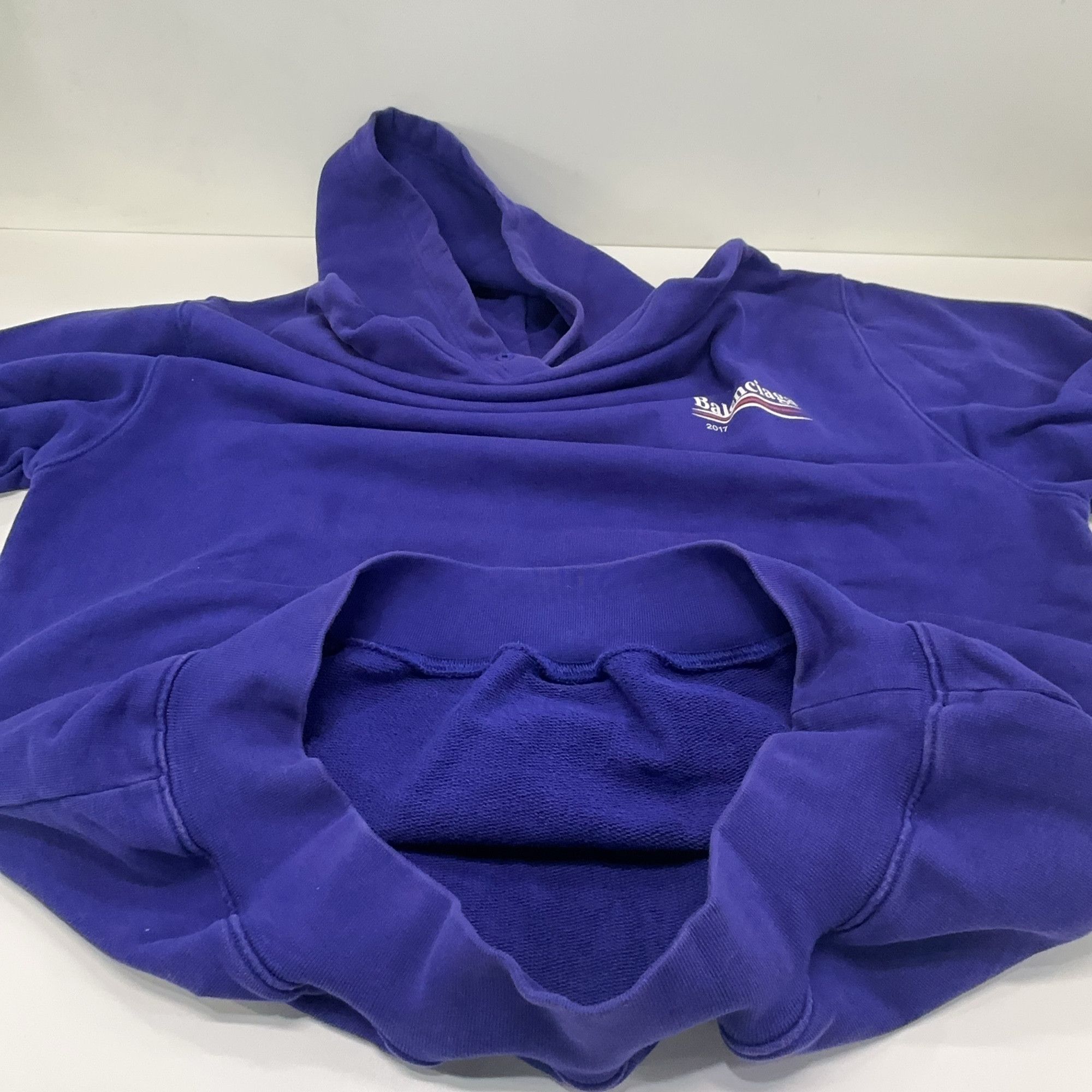 Balenciaga Balenciaga 2017 Campaign Logo Hoodie Purple XS Size US XS / EU 42 / 0 - 18 Thumbnail