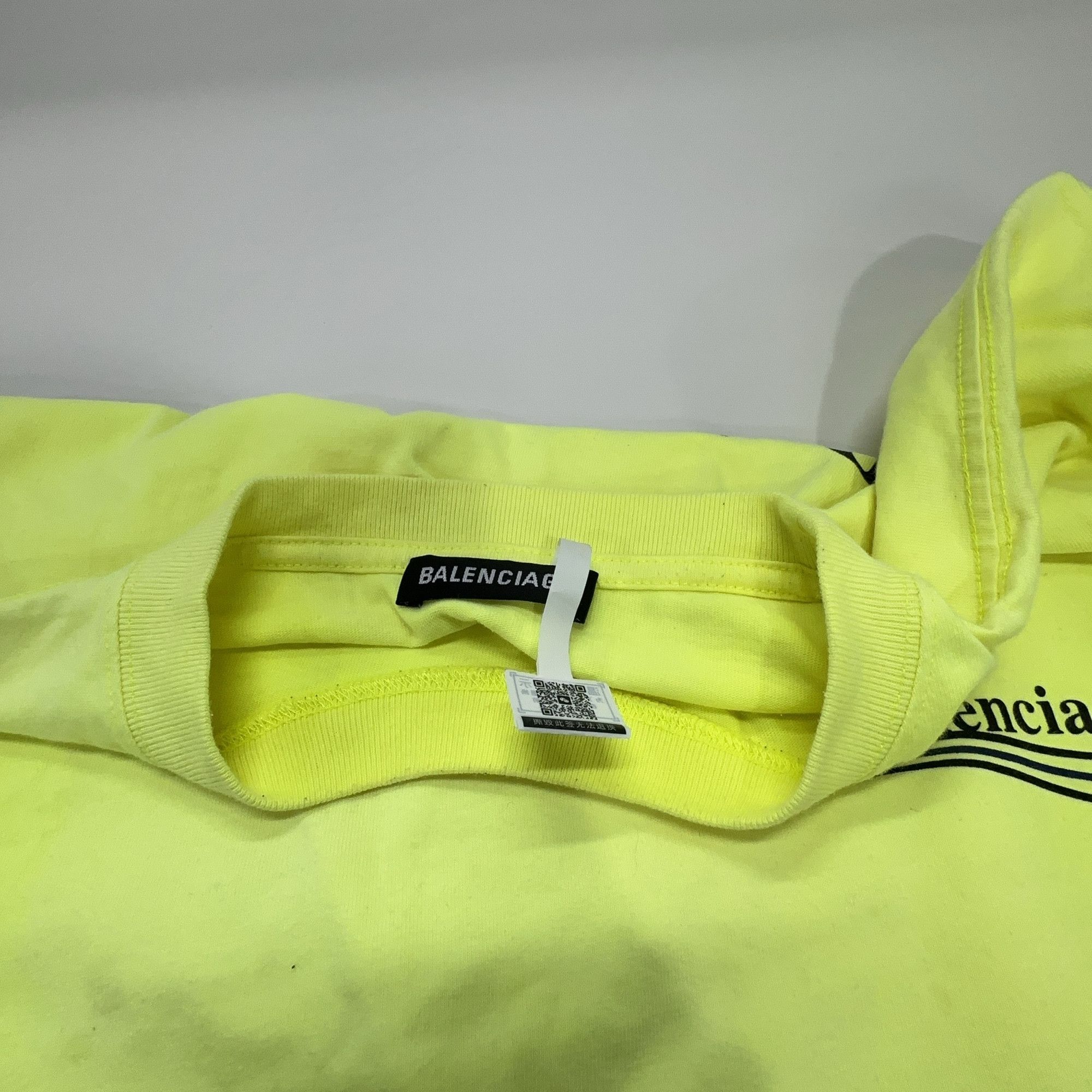 Balenciaga Balenciaga Wave Logo Print T-Shirt Yellow S Size US S / EU 44-46 / 1 - 6 Thumbnail