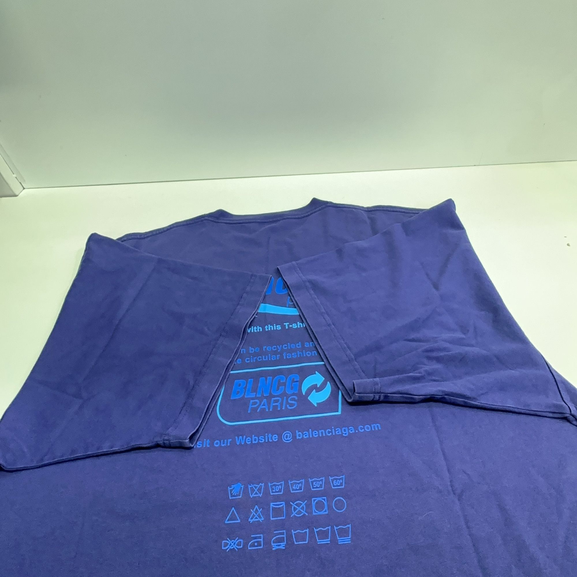 Balenciaga Balenciaga Dry Cleaning Print T-Shirt XS Size US XS / EU 42 / 0 - 11 Thumbnail
